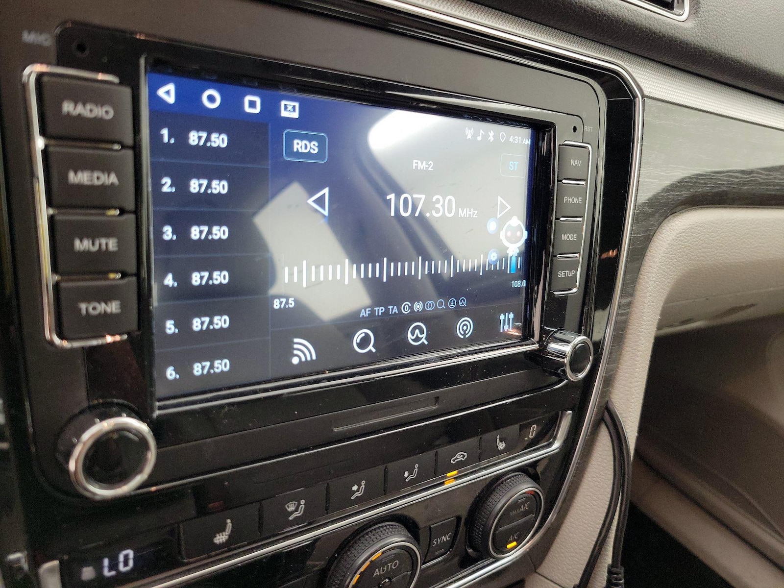 2018 Volkswagen Passat SE - Photo 14