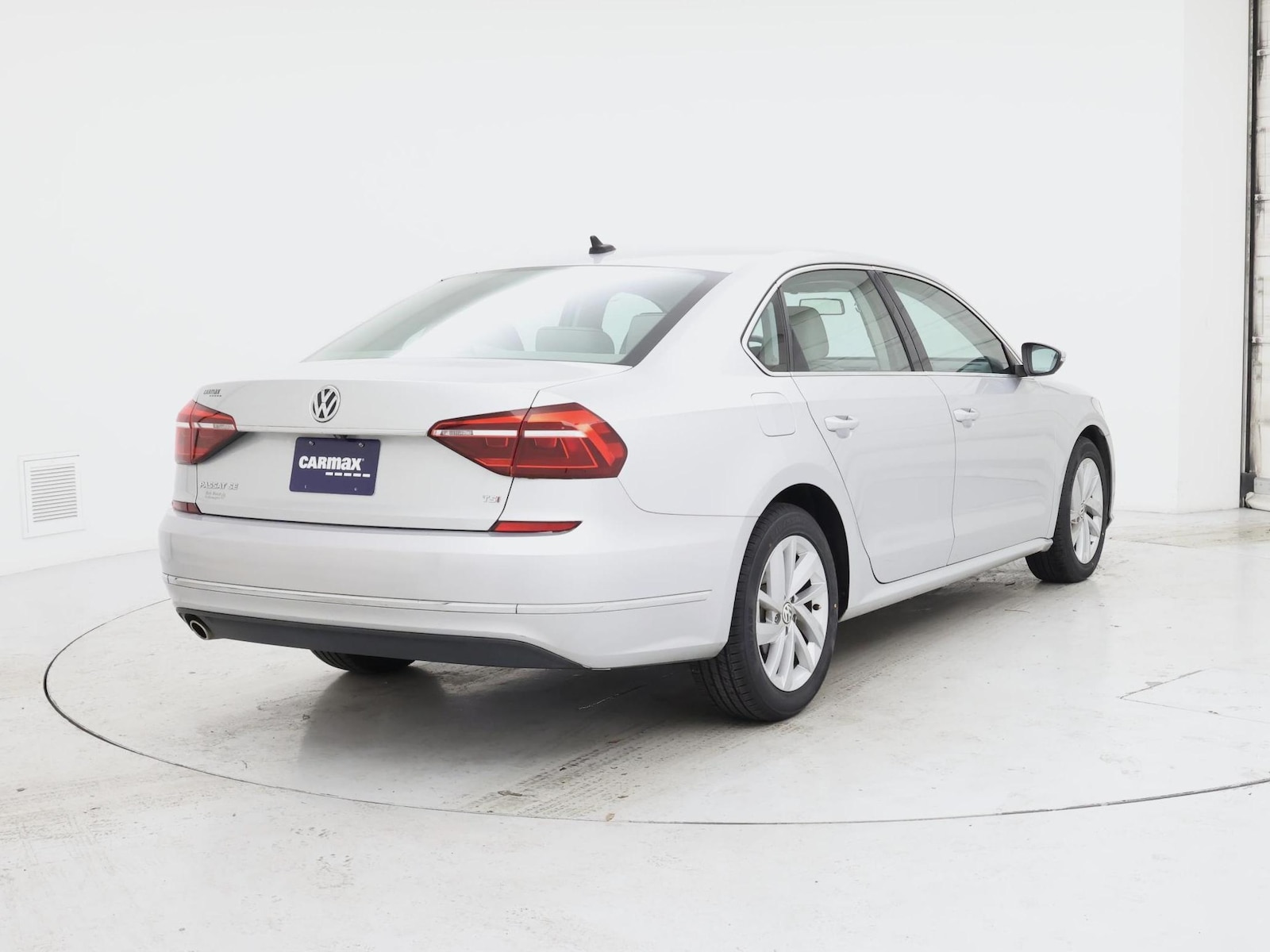 2018 Volkswagen Passat SE - Photo 9