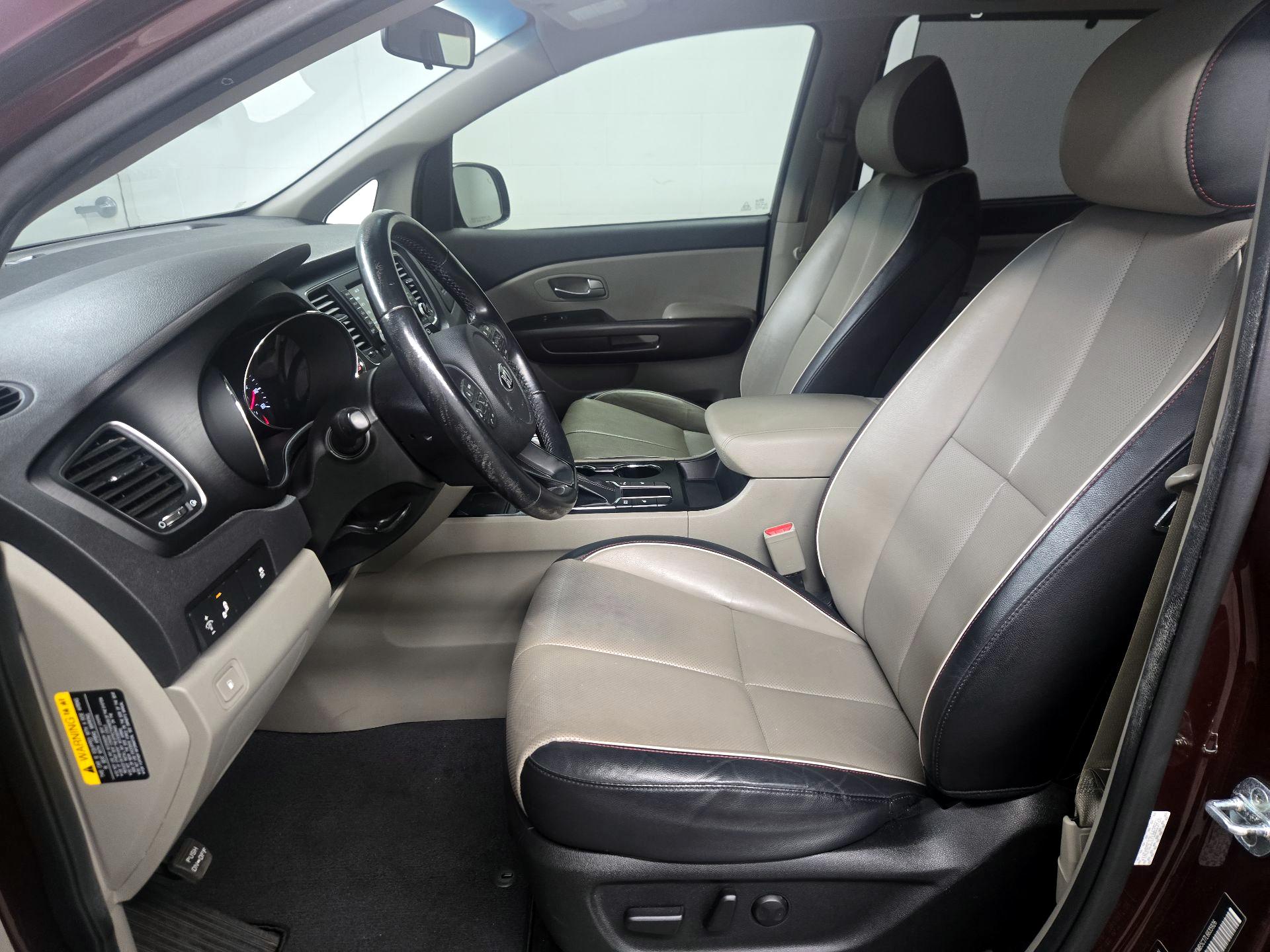 Thumbnail: 2020 Kia Sedona - 11