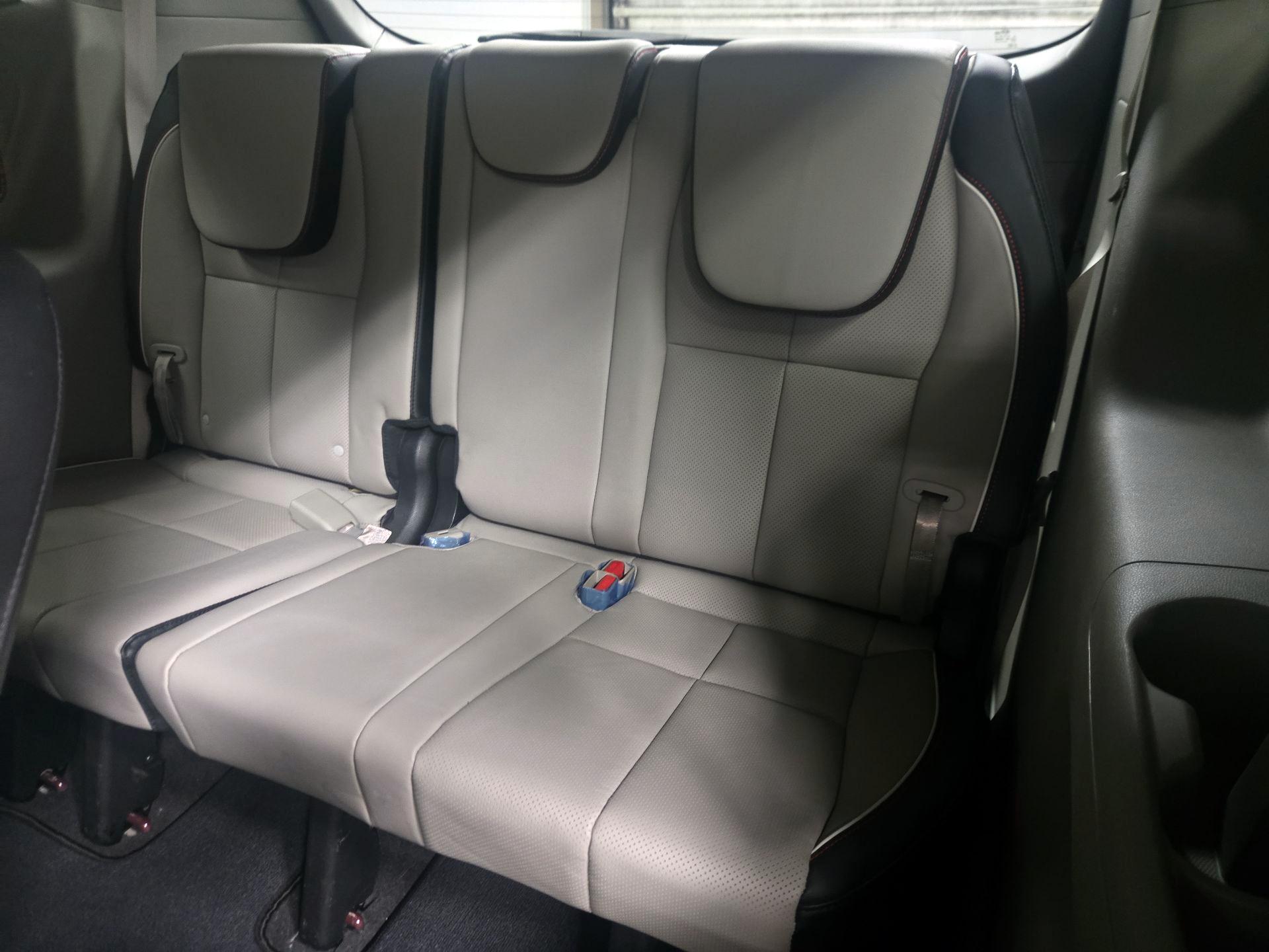 Thumbnail: 2020 Kia Sedona - 20