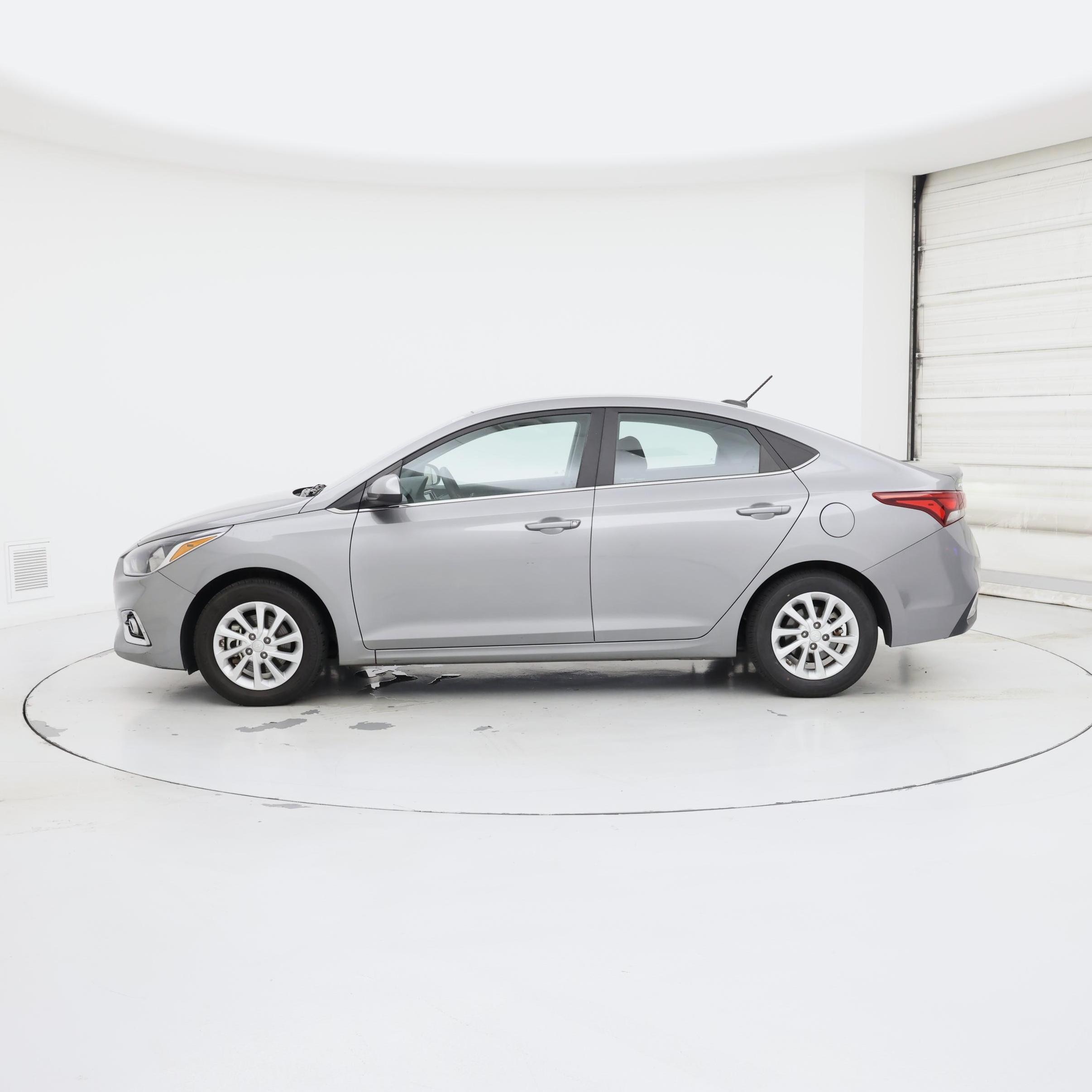 Thumbnail: 2022 Hyundai Accent - 3