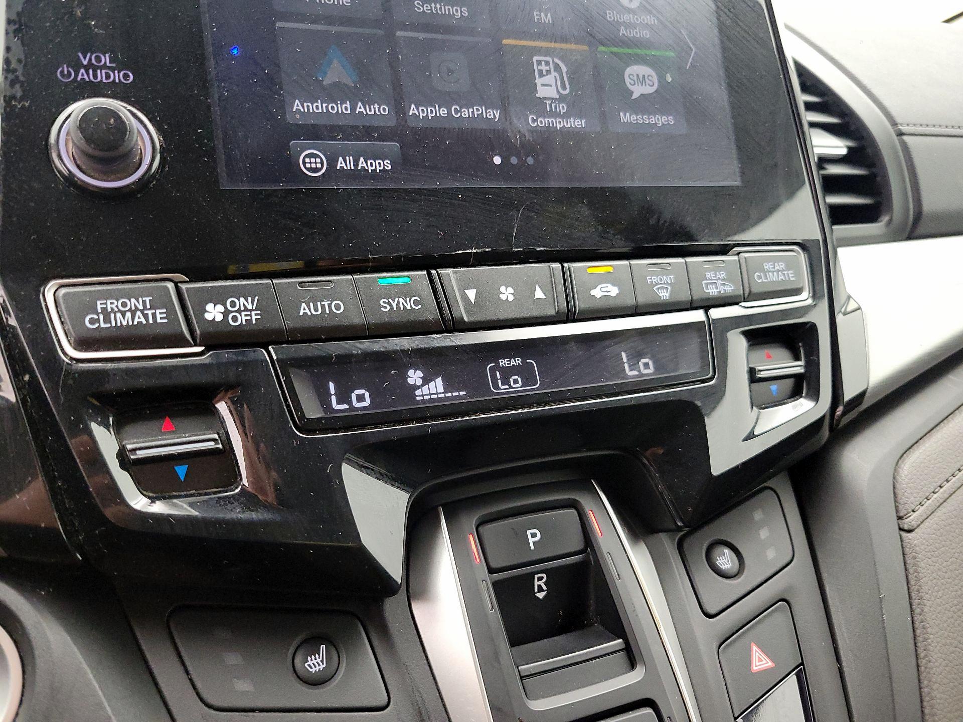 Thumbnail: 2019 Honda Odyssey - 16