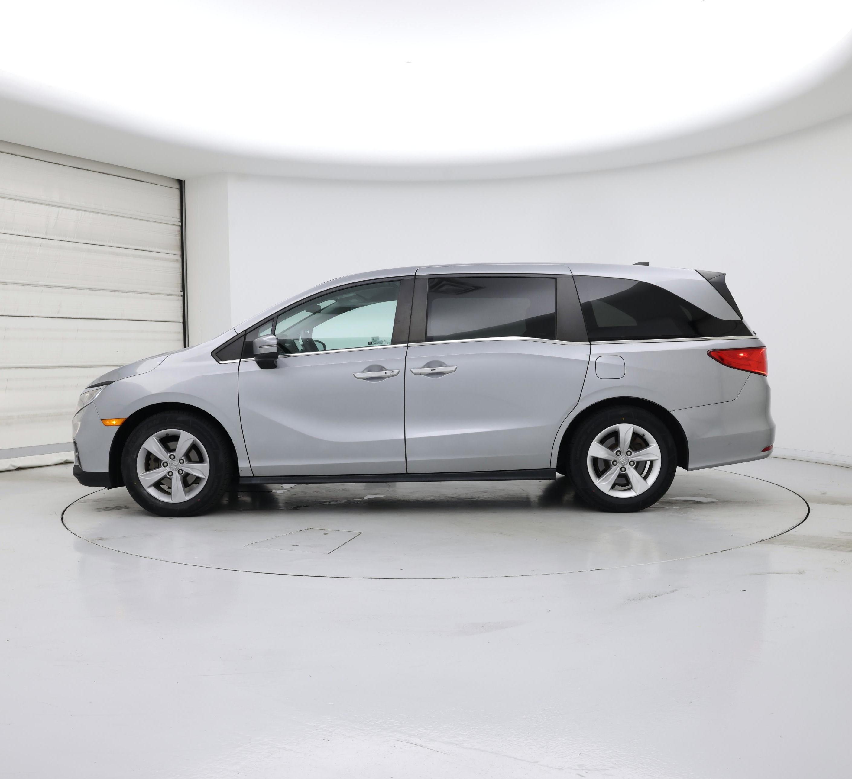 Thumbnail: 2019 Honda Odyssey - 3
