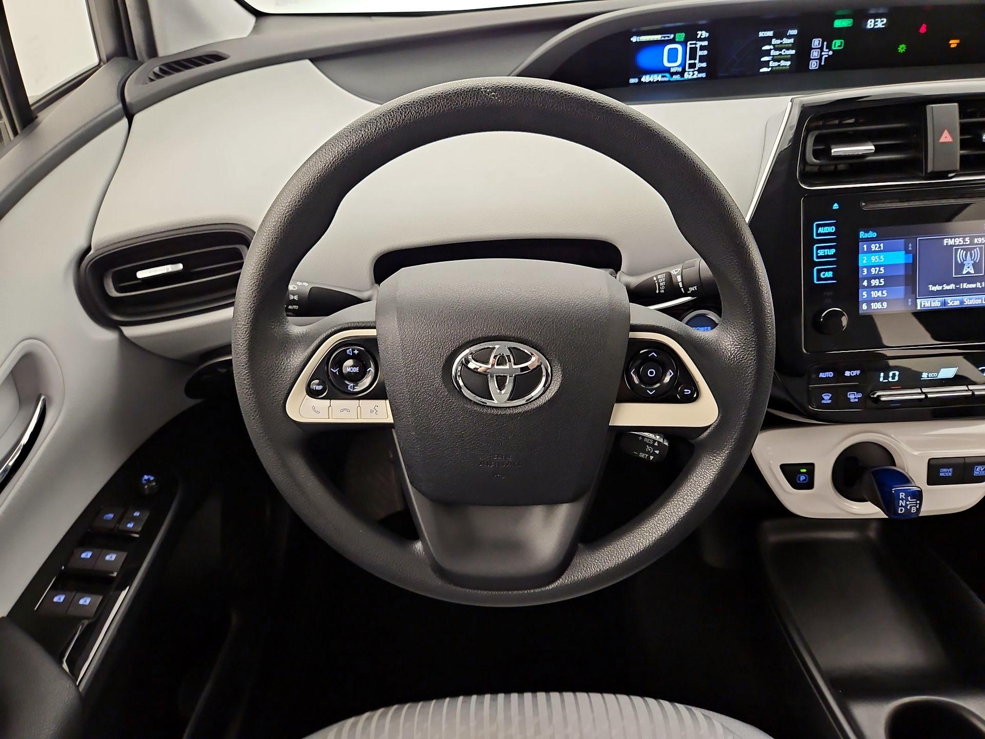 Thumbnail: 2016 Toyota Prius - 10