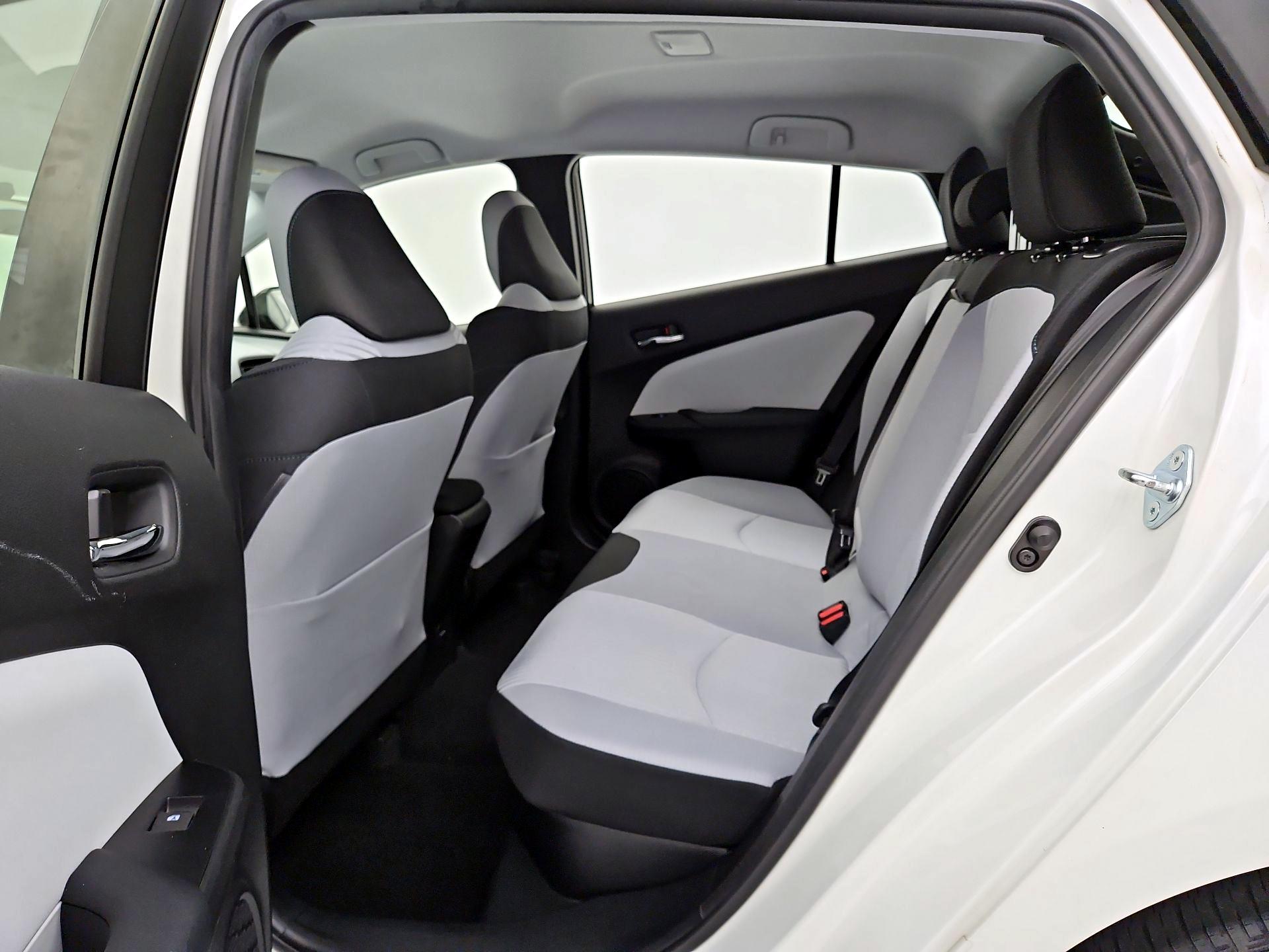 Thumbnail: 2016 Toyota Prius - 19