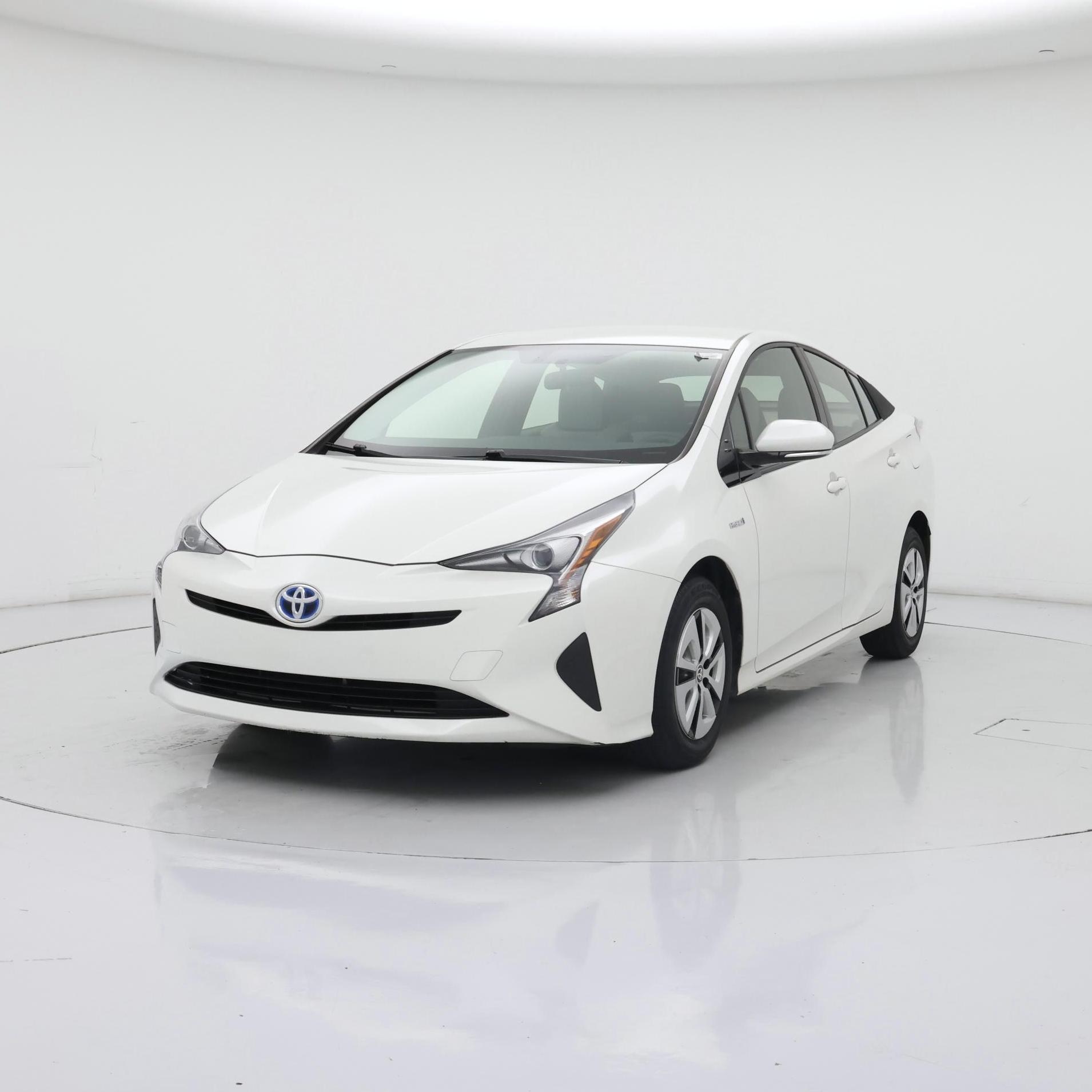 Thumbnail: 2016 Toyota Prius - 4