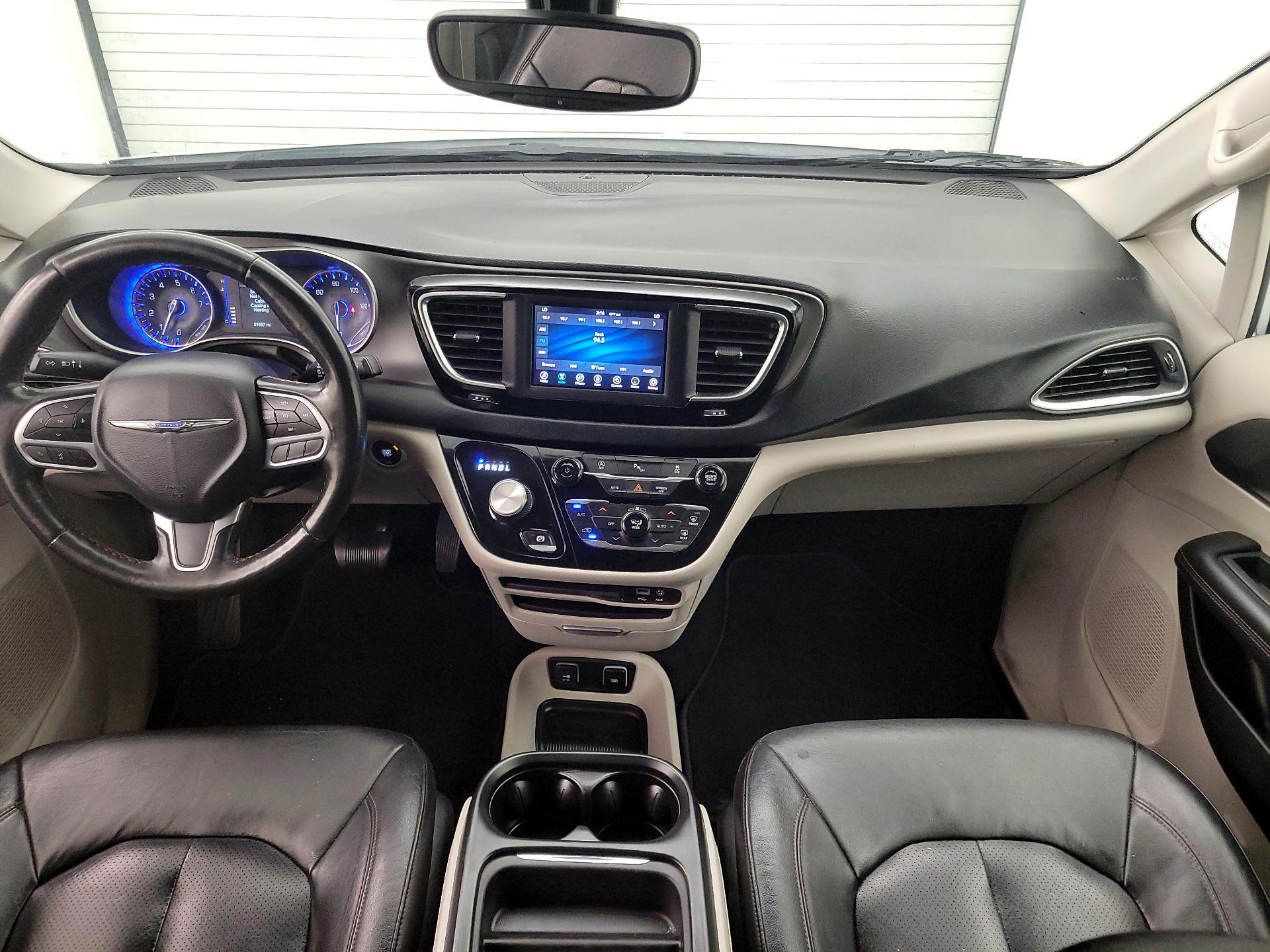 Thumbnail: 2020 Chrysler Pacifica - 9