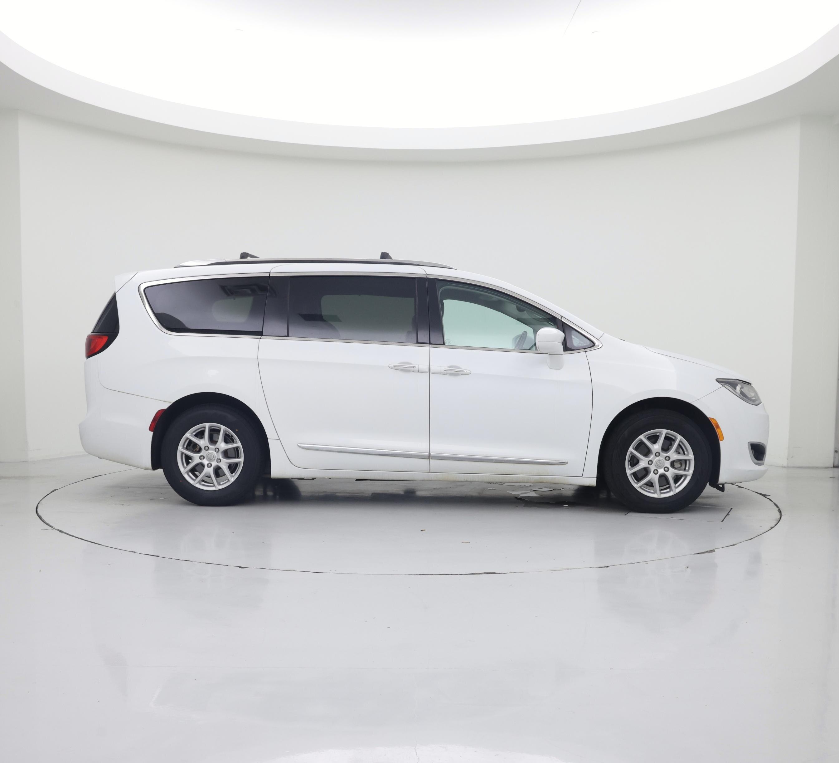 Thumbnail: 2020 Chrysler Pacifica - 7