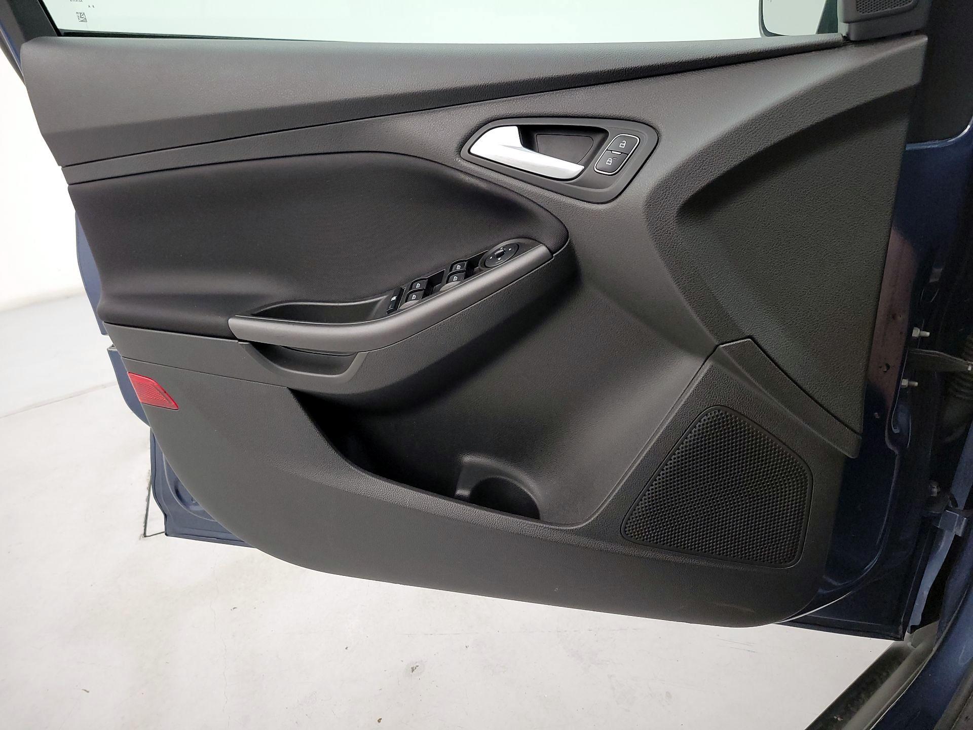 Thumbnail: 2018 Ford Focus - 12