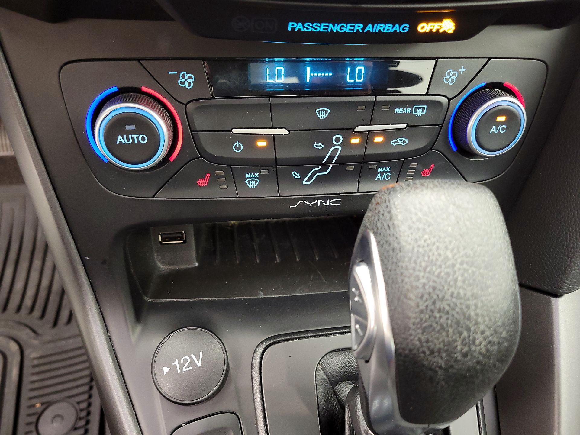 Thumbnail: 2018 Ford Focus - 16