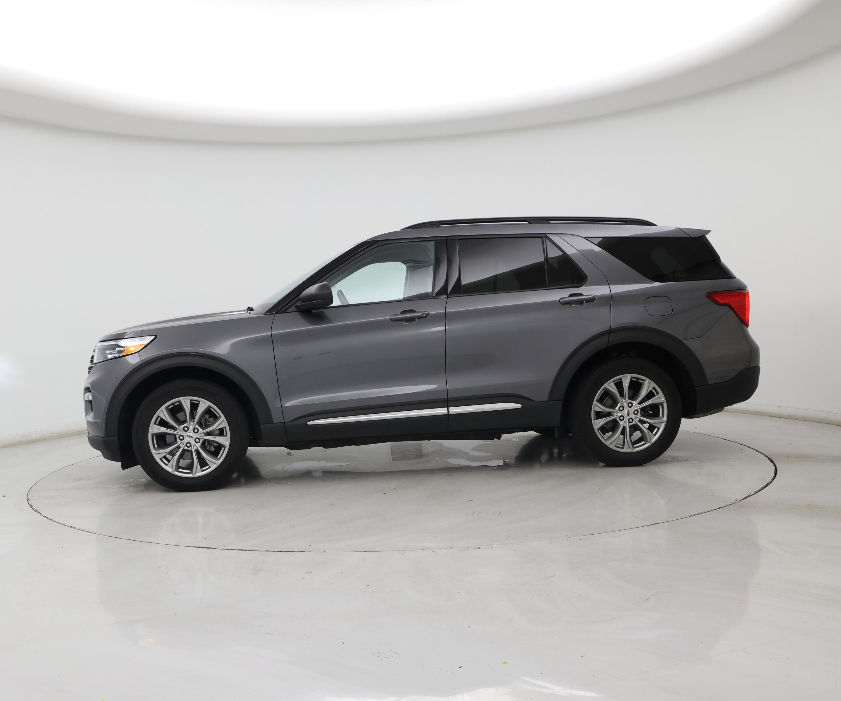 Thumbnail: 2021 Ford Explorer - 3