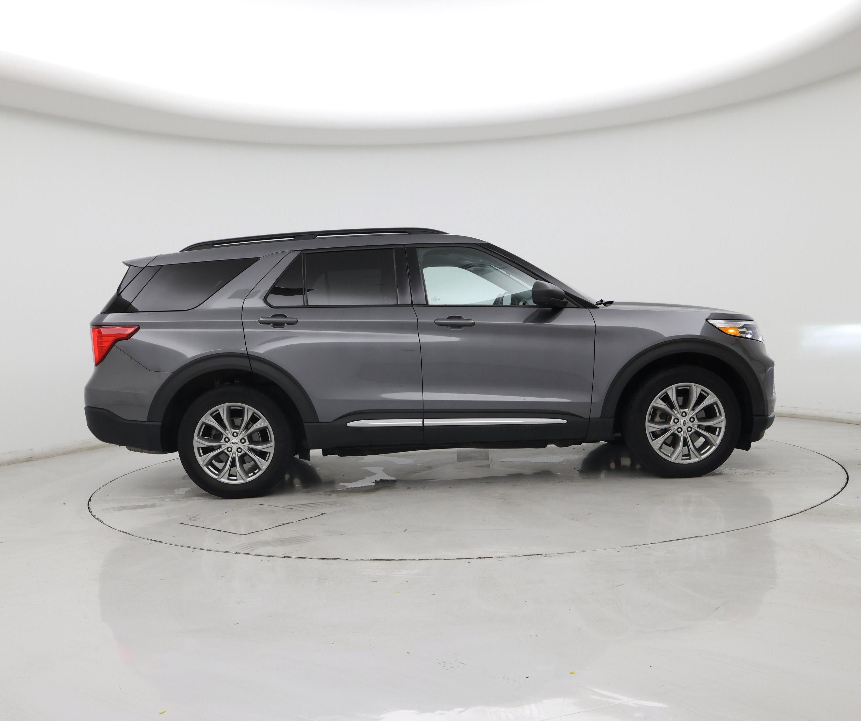 Thumbnail: 2021 Ford Explorer - 7
