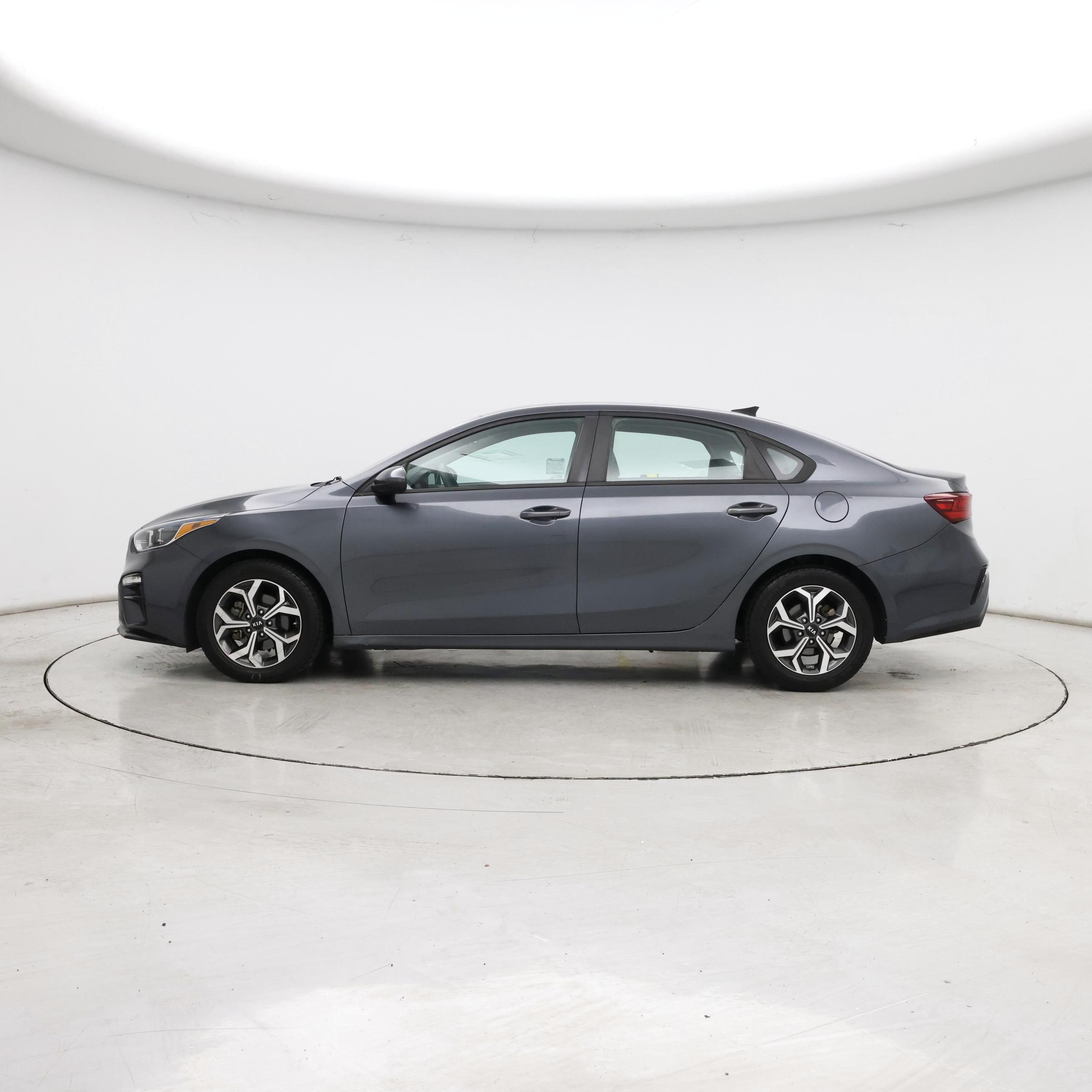 Thumbnail: 2021 Kia Forte - 3