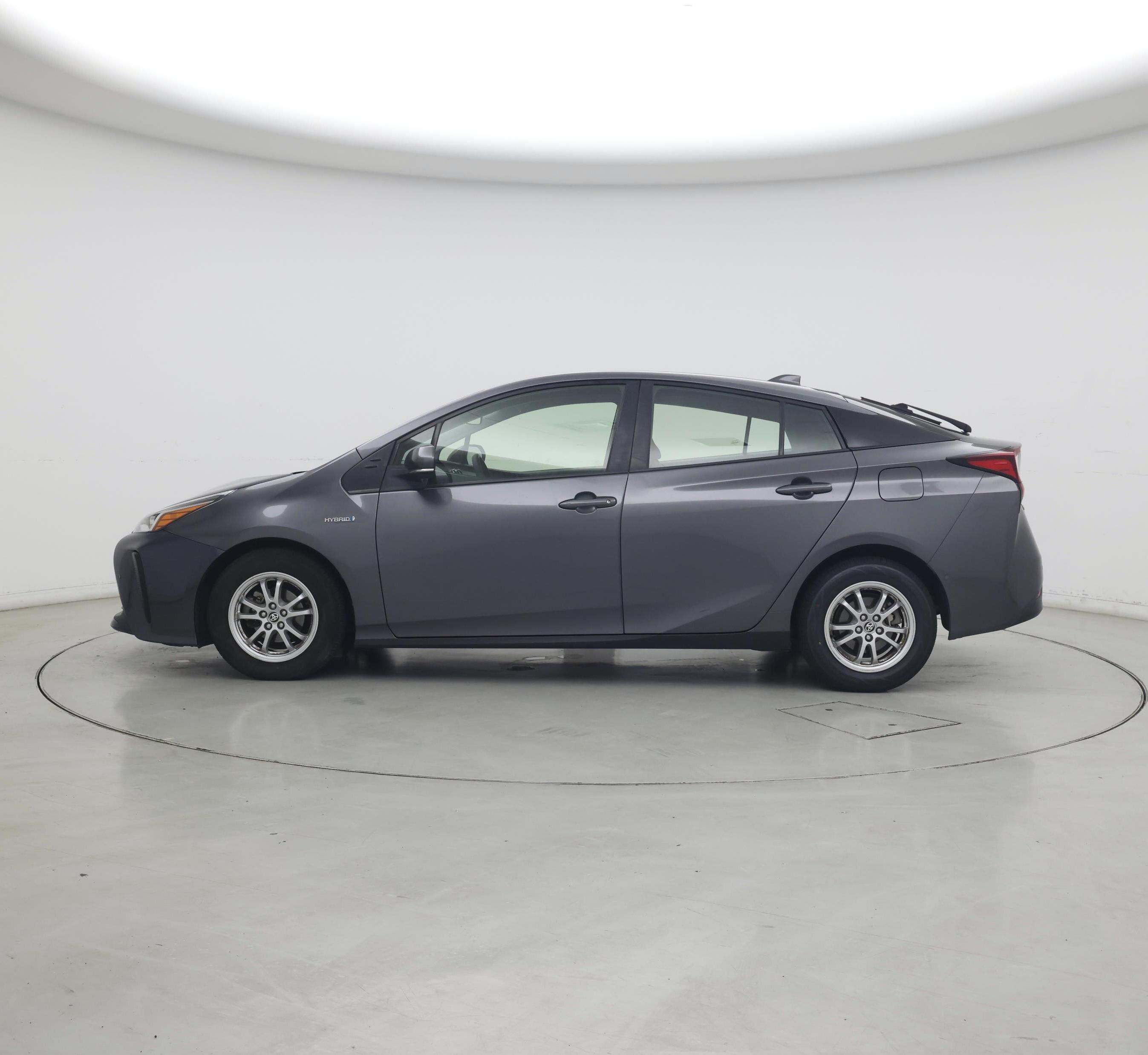 Thumbnail: 2022 Toyota Prius - 3
