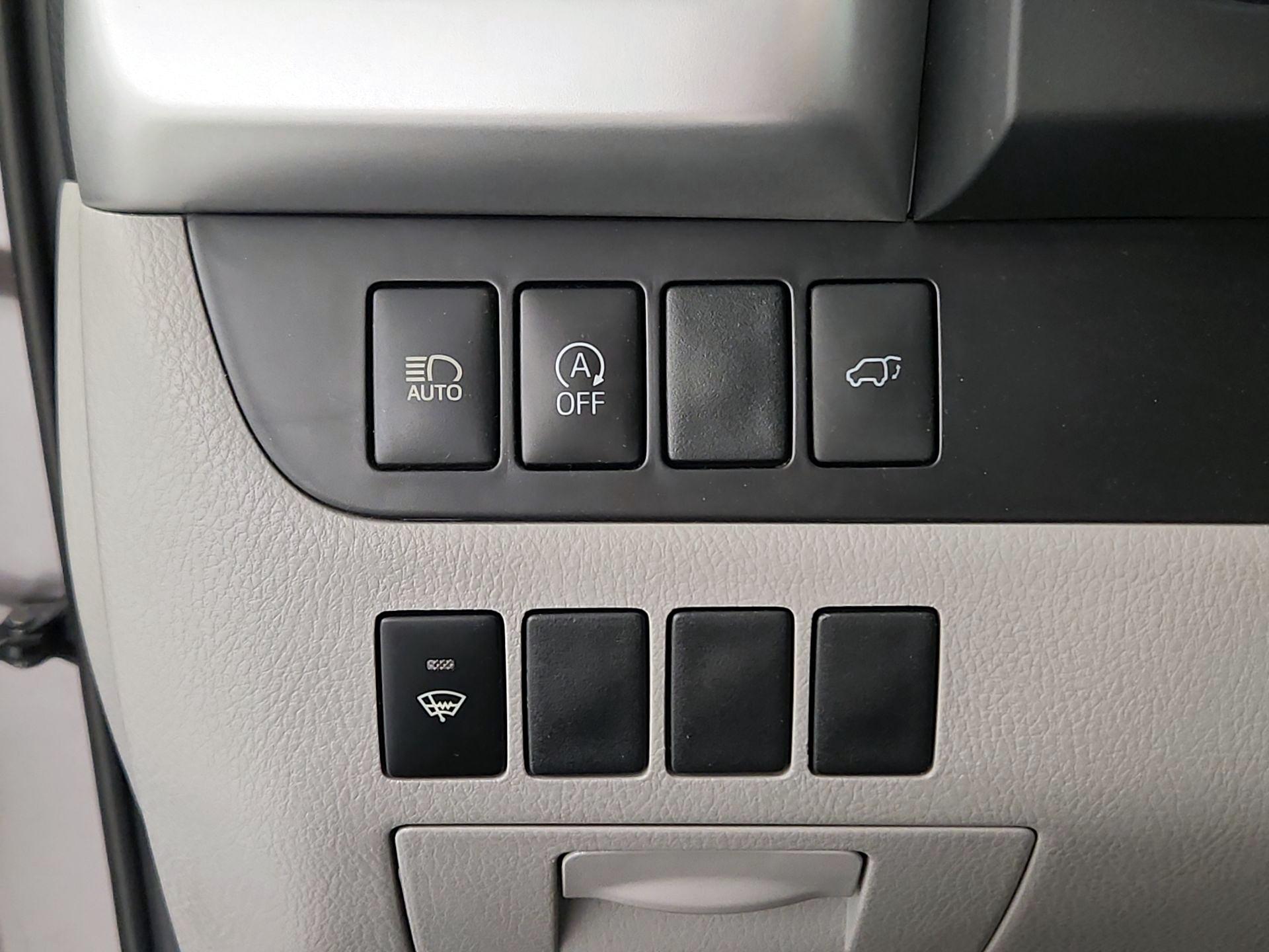 Thumbnail: 2019 Toyota Highlander - 13