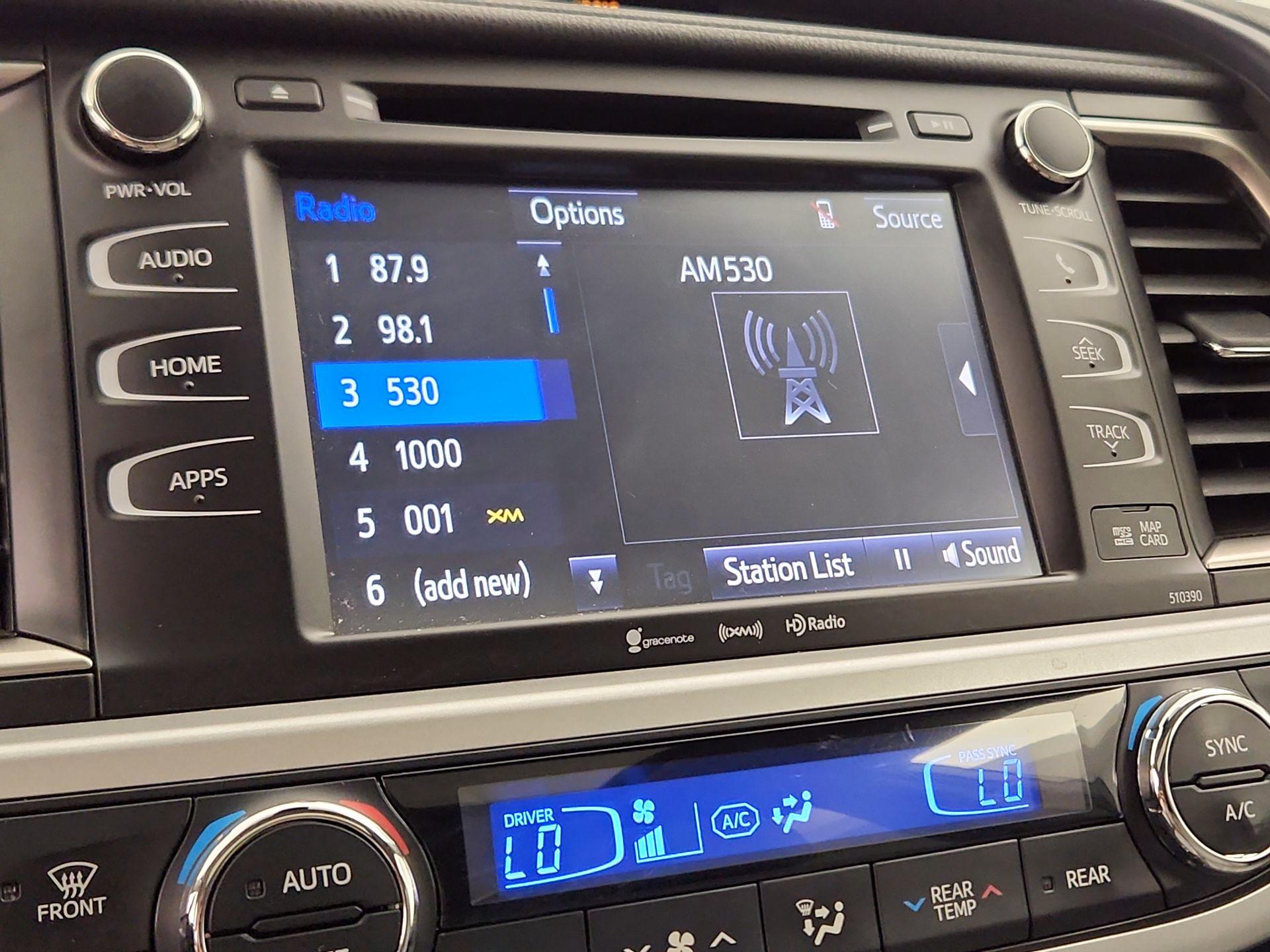 Thumbnail: 2019 Toyota Highlander - 16