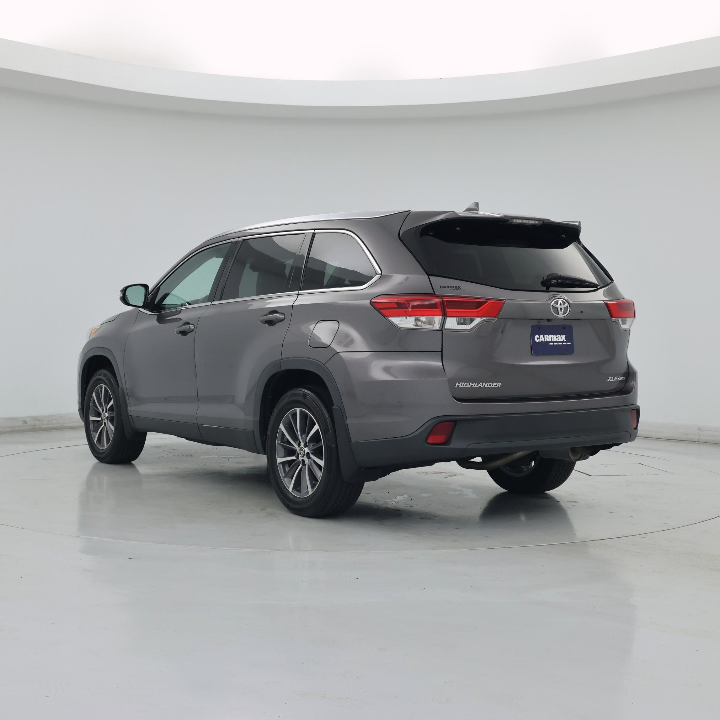 Thumbnail: 2019 Toyota Highlander - 2