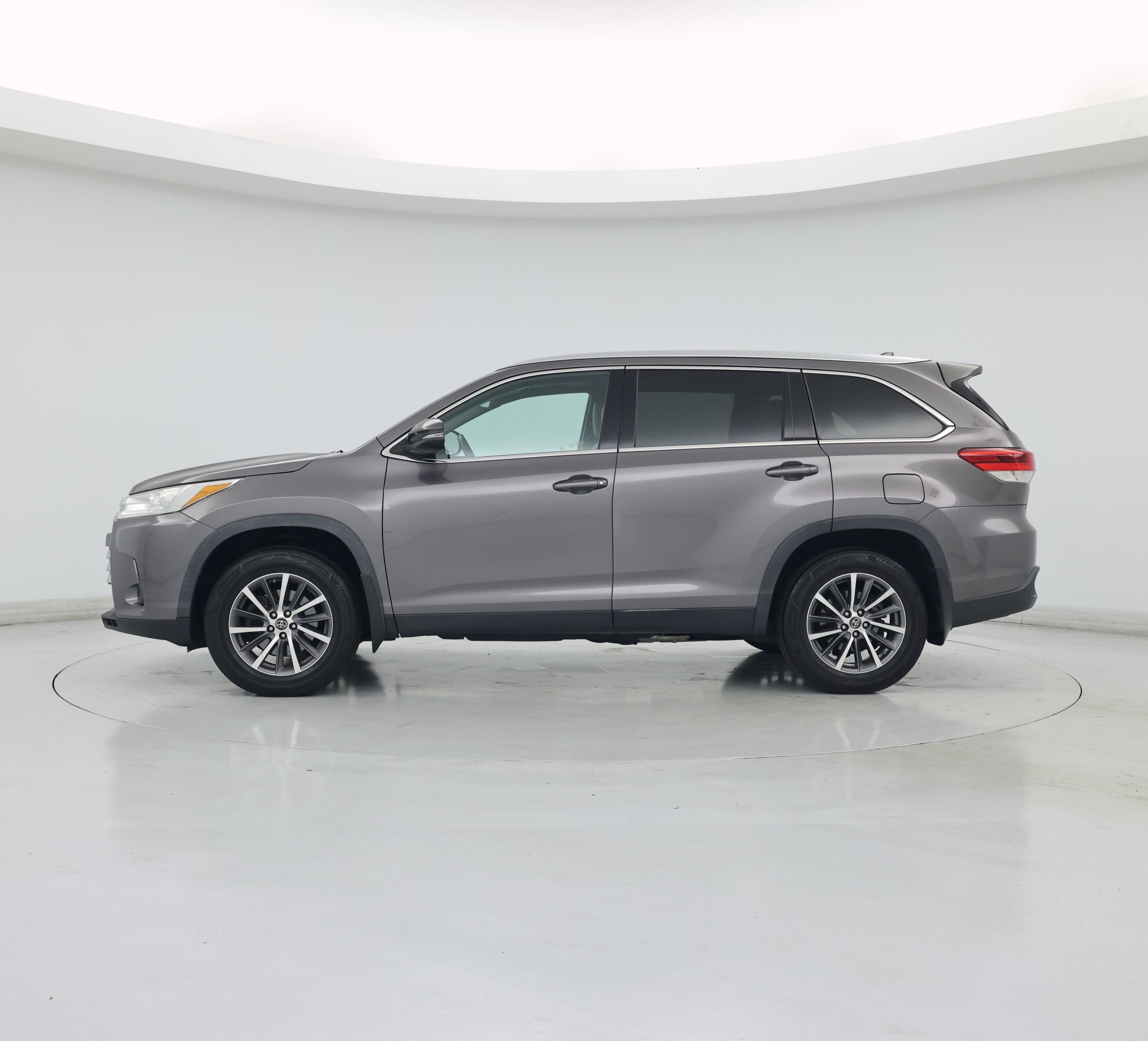 Thumbnail: 2019 Toyota Highlander - 3