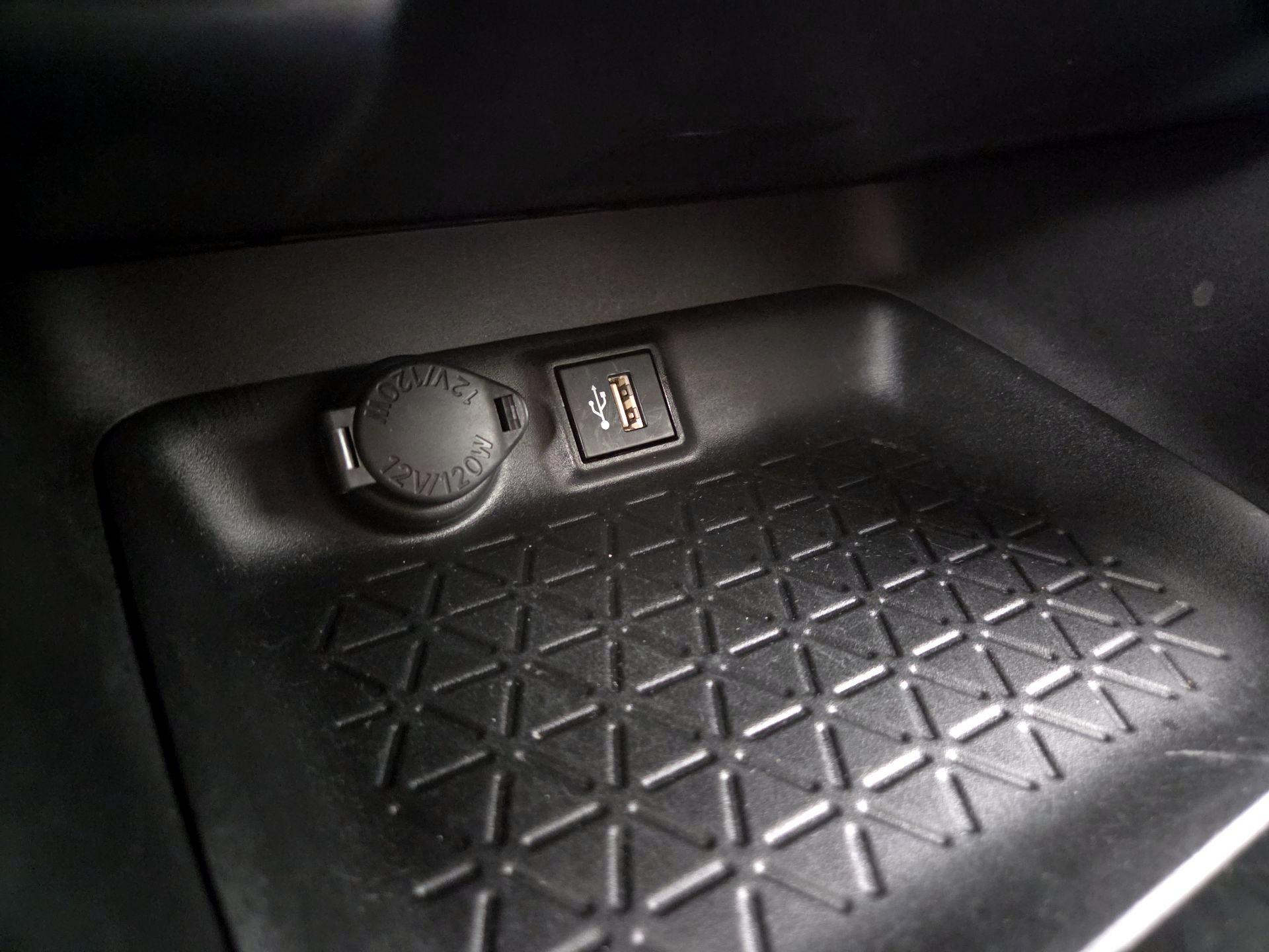 Thumbnail: 2023 Toyota RAV4 - 19