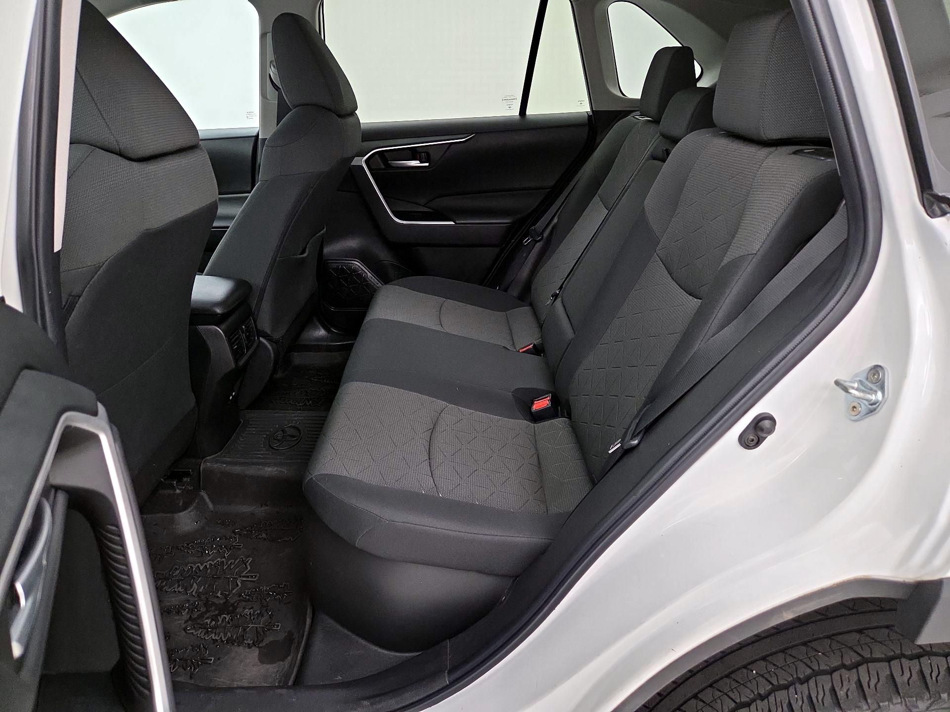 Thumbnail: 2023 Toyota RAV4 - 20