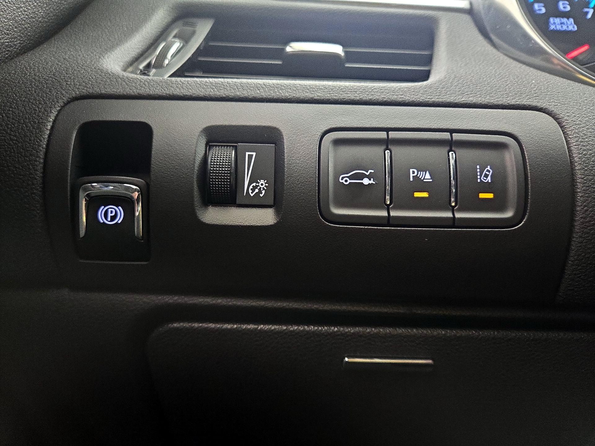 Thumbnail: 2015 Chevrolet Impala - 13