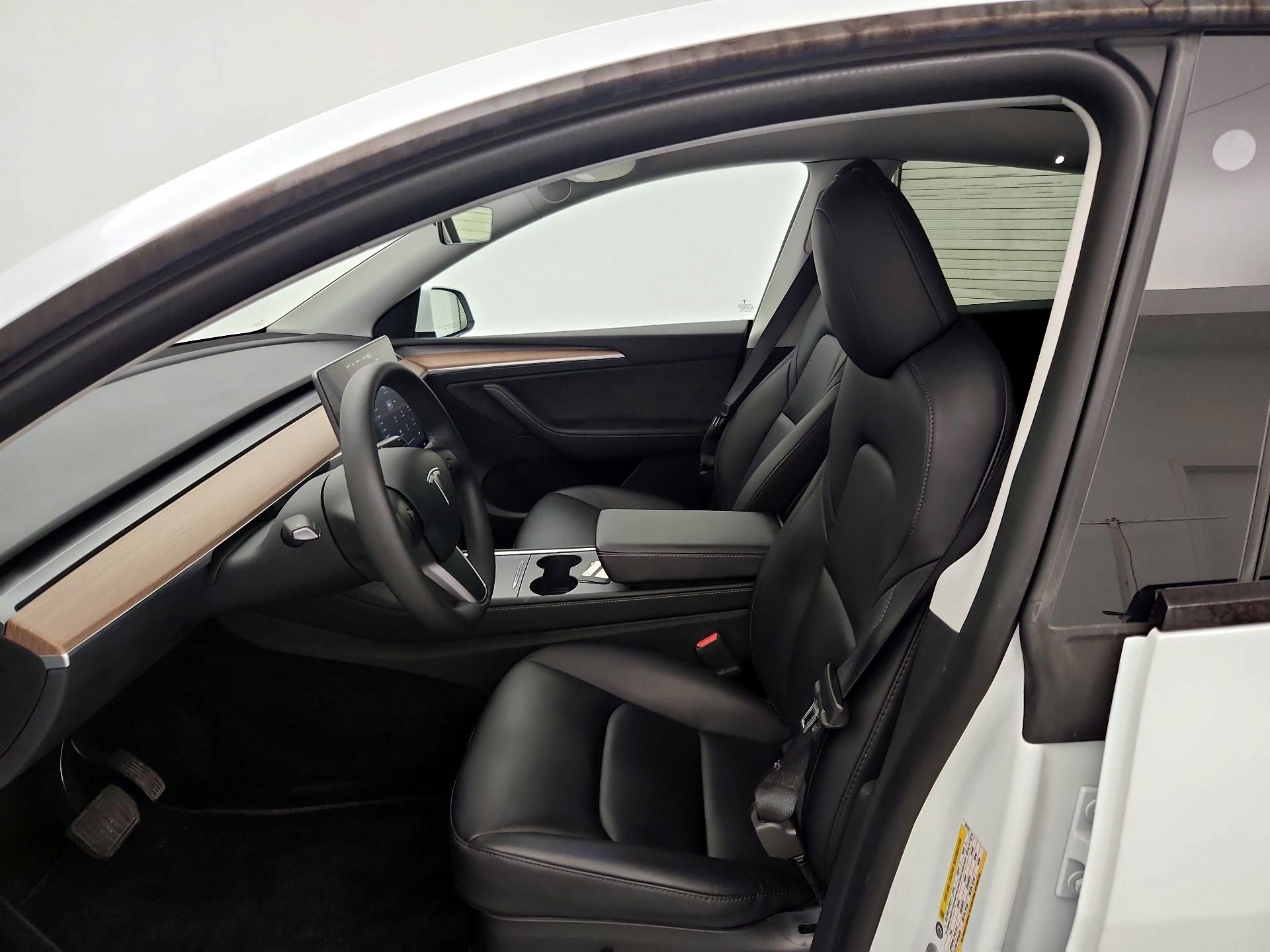 Thumbnail: 2023 Tesla Model Y - 11