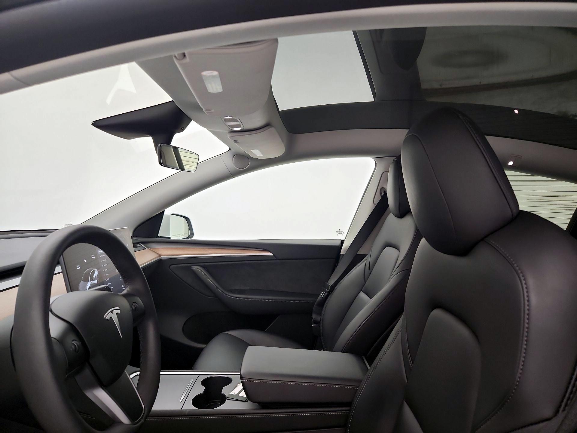 Thumbnail: 2023 Tesla Model Y - 18