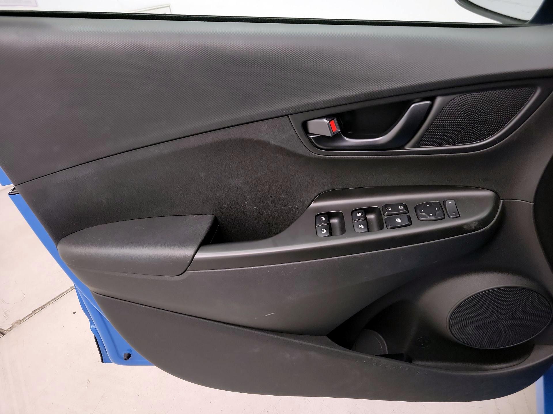 Thumbnail: 2022 Hyundai Kona - 12