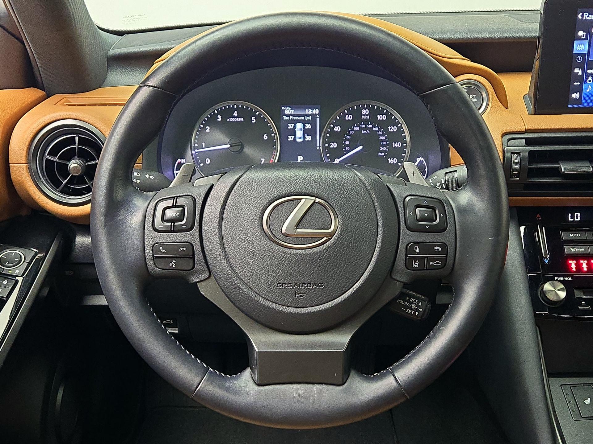 Thumbnail: 2023 Lexus IS - 10