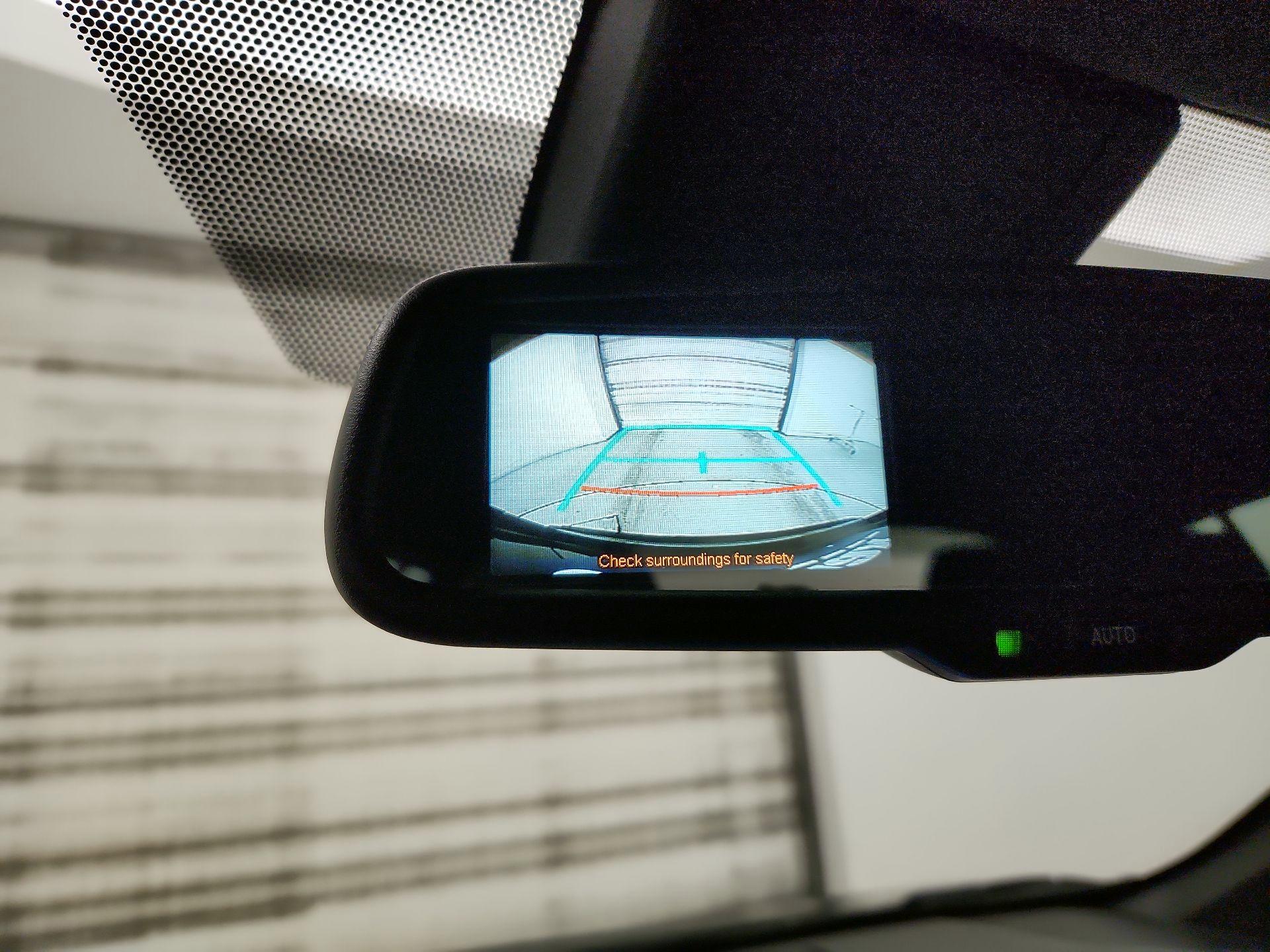 Thumbnail: 2018 Toyota C-HR - 14