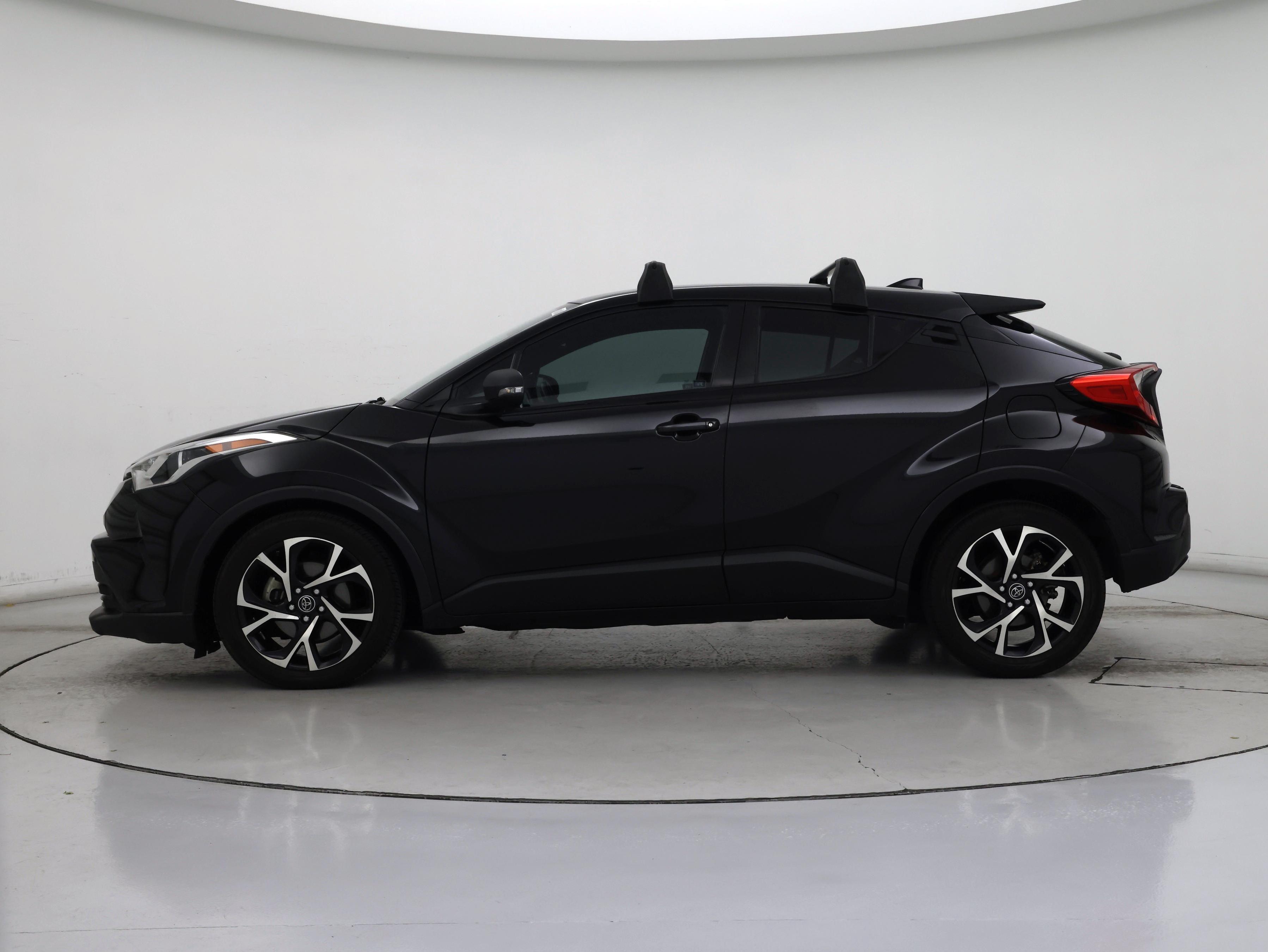 Thumbnail: 2018 Toyota C-HR - 3