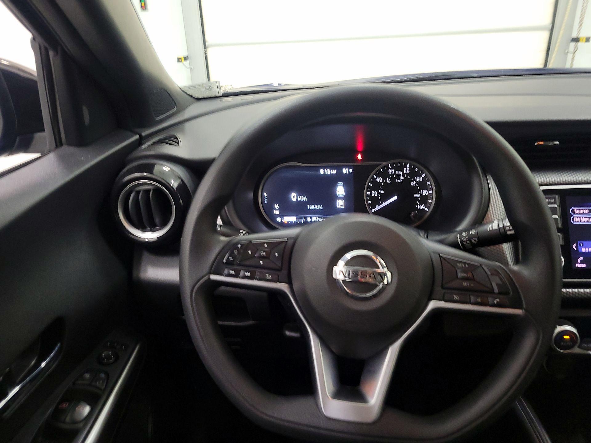 Thumbnail: 2020 Nissan Kicks - 10