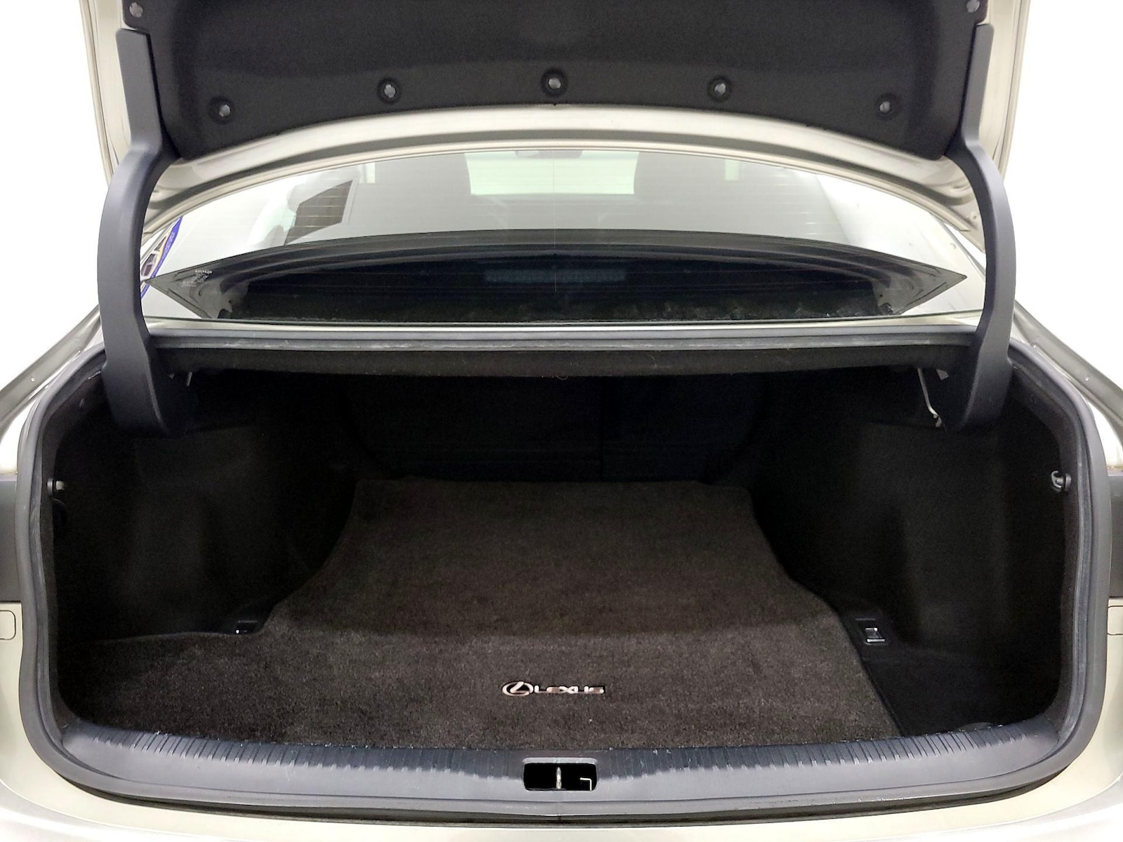 2018 Lexus IS 300 - Photo 23