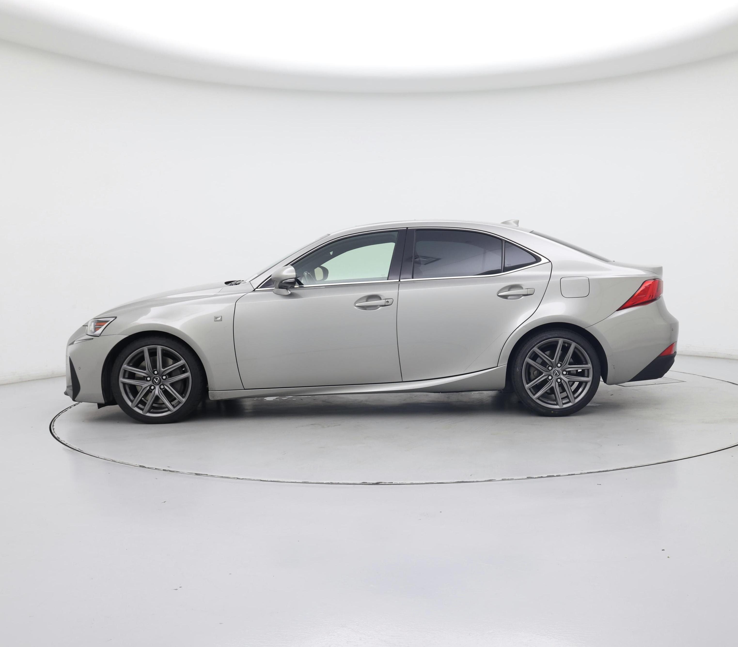 Thumbnail: 2018 Lexus IS - 3