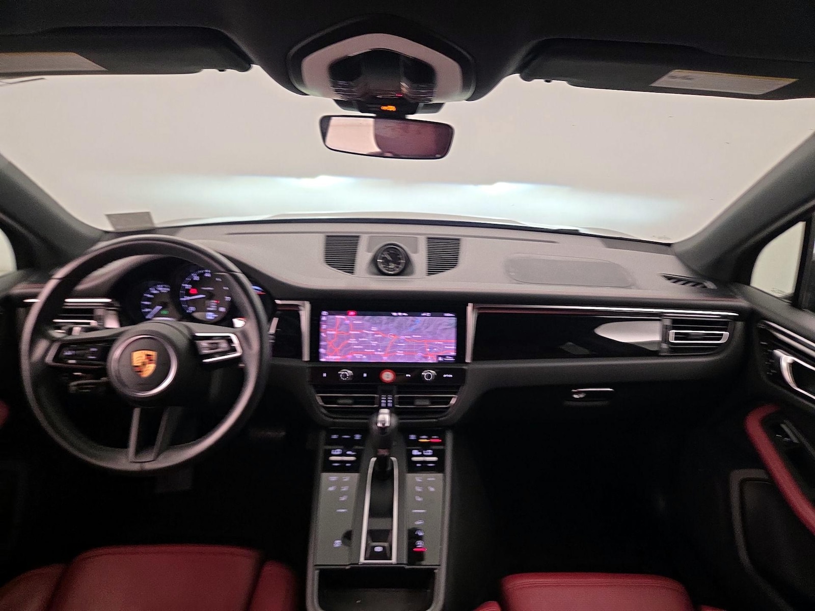 2022 Porsche Macan Base - Photo 10