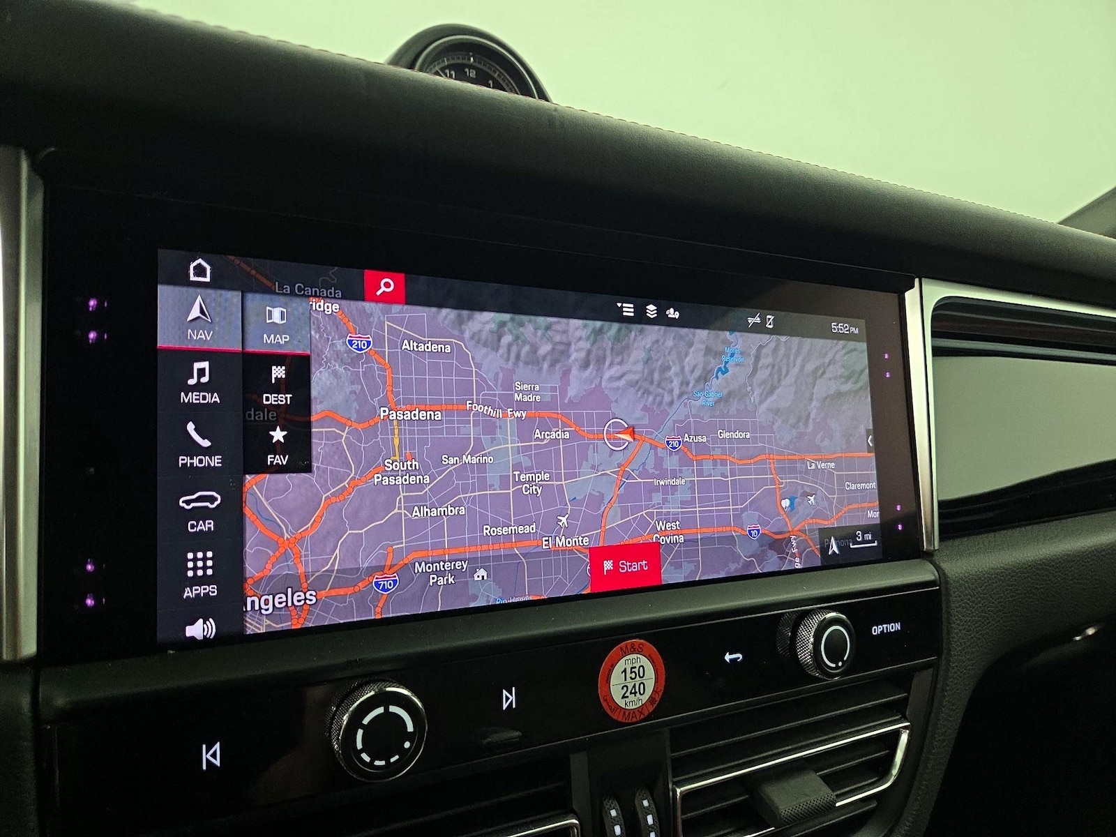2022 Porsche Macan Base - Photo 15