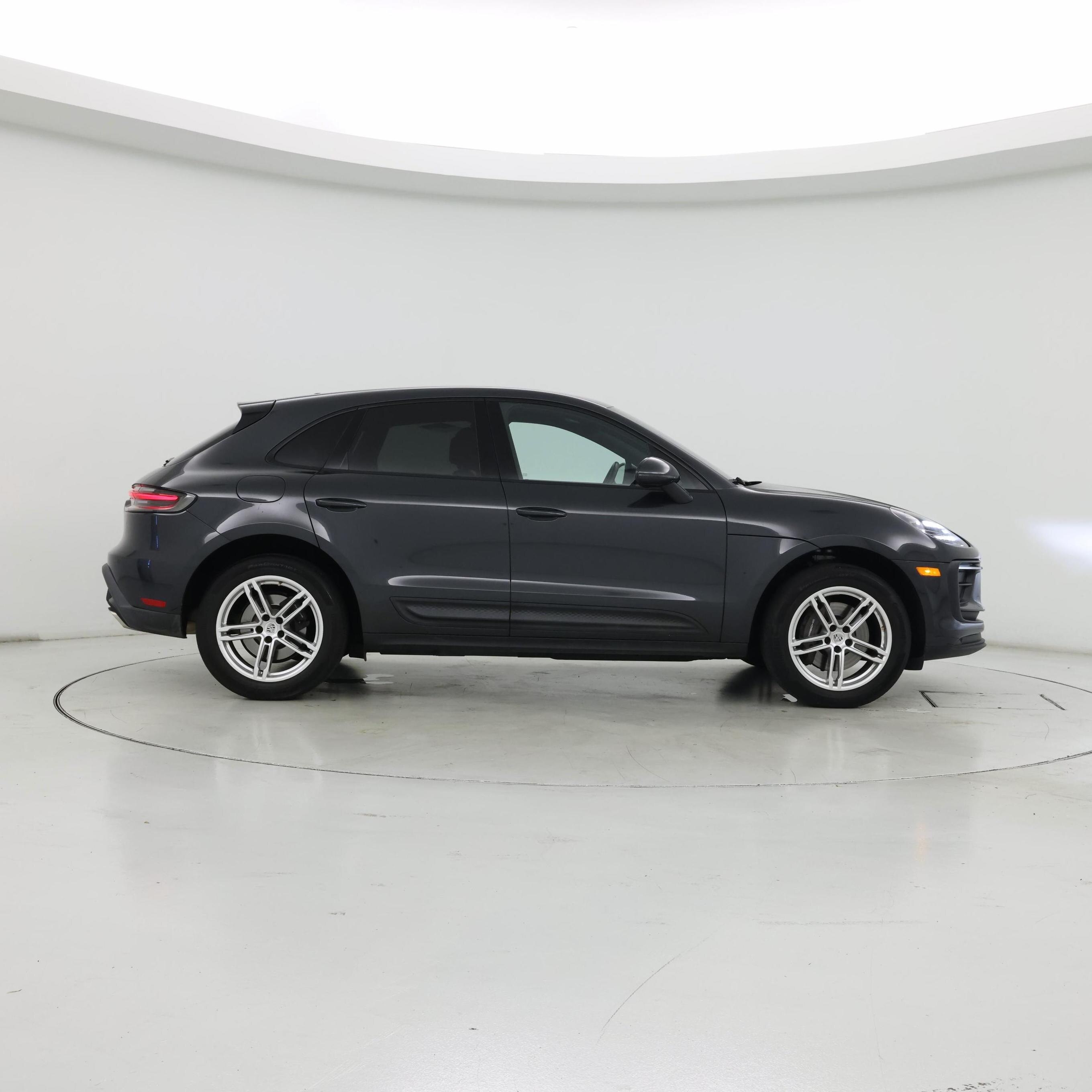 Thumbnail: 2022 Porsche Macan - 7