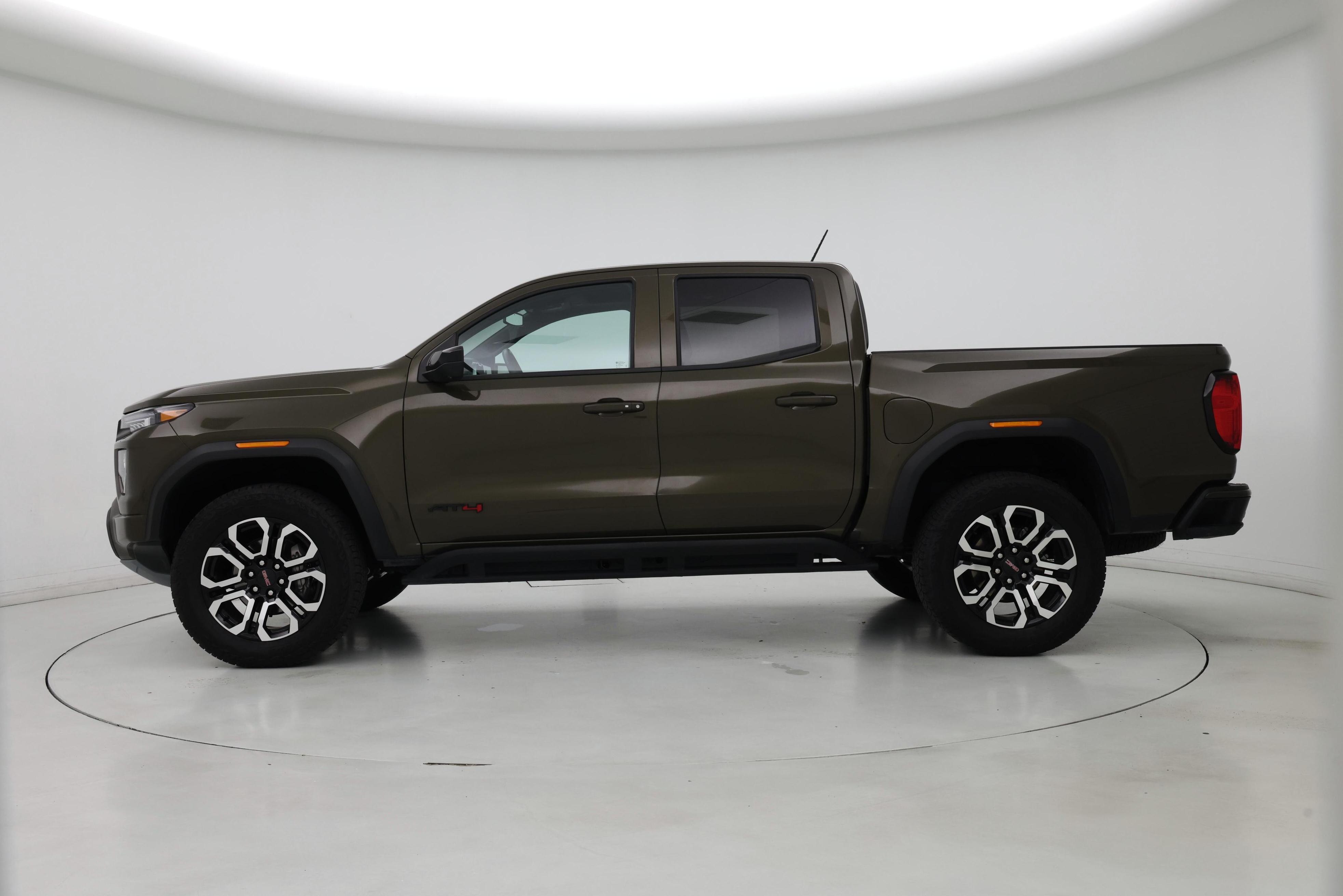 Thumbnail: 2025 GMC Canyon - 3