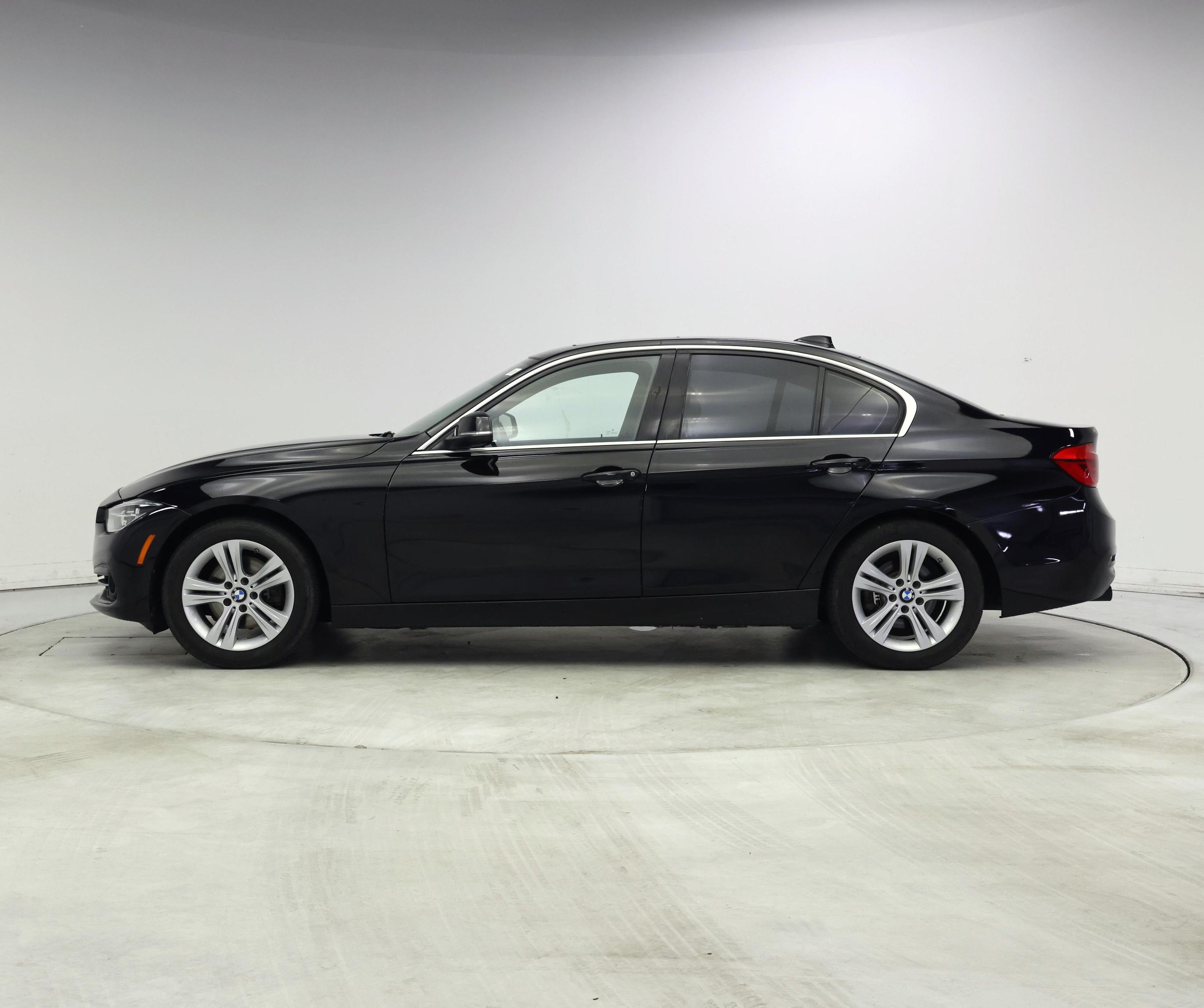 Thumbnail: 2018 BMW 3 Series - 3