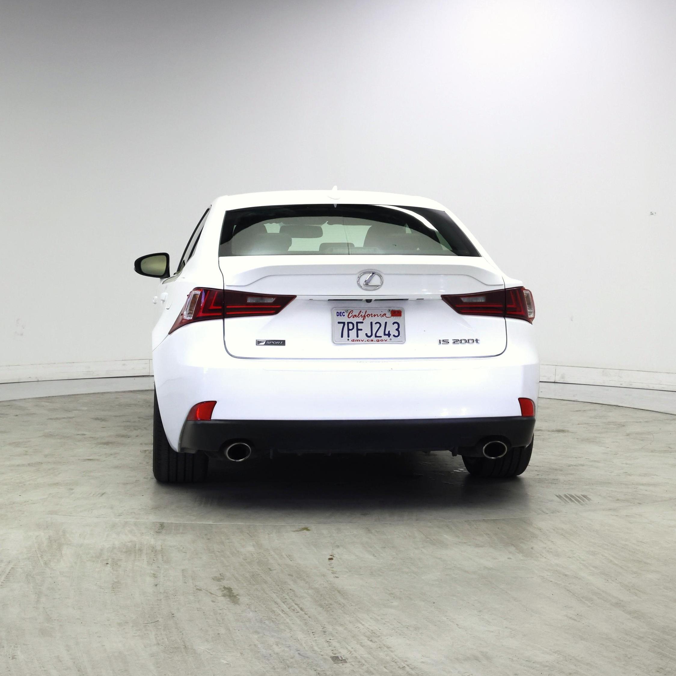 Thumbnail: 2016 Lexus IS - 6