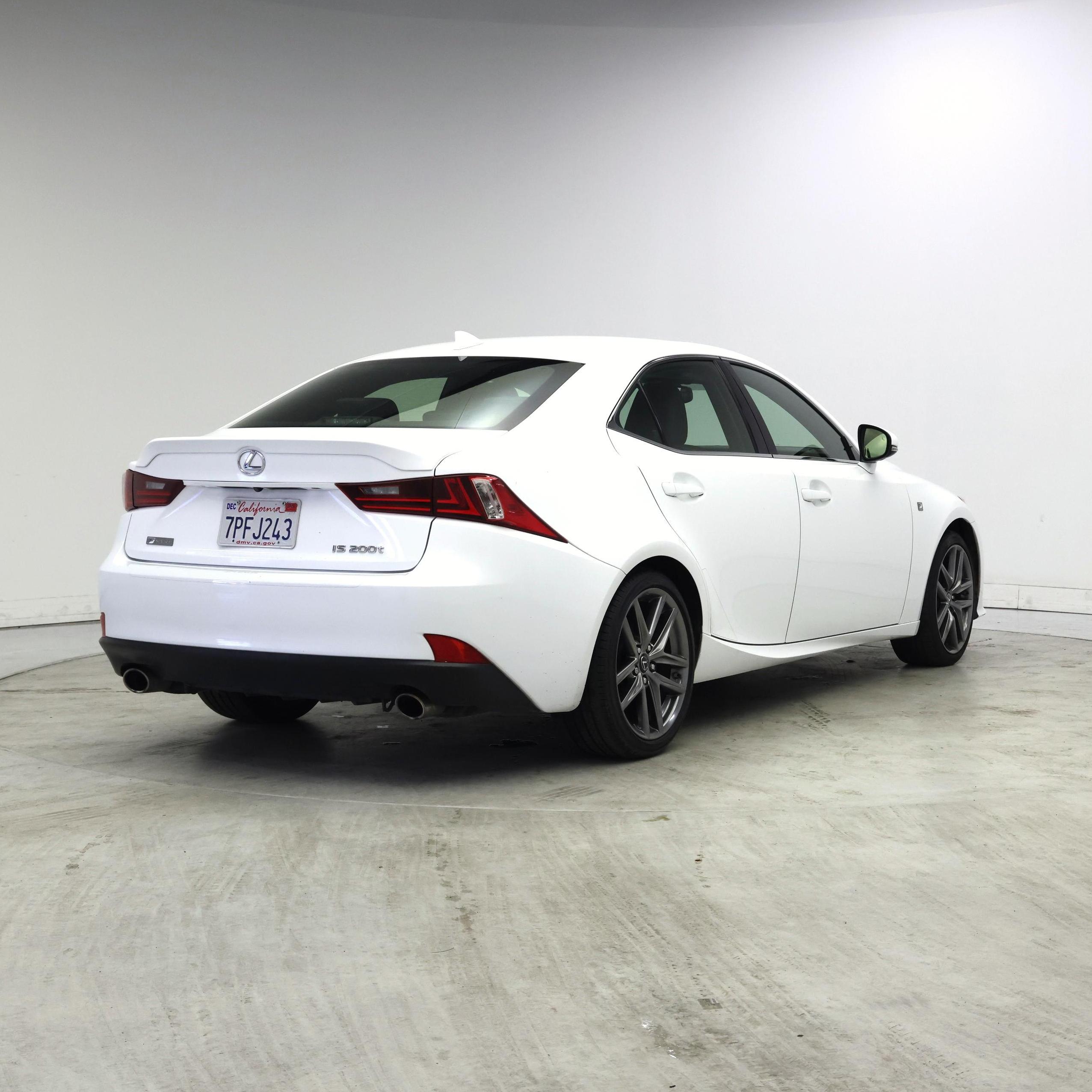 Thumbnail: 2016 Lexus IS - 8