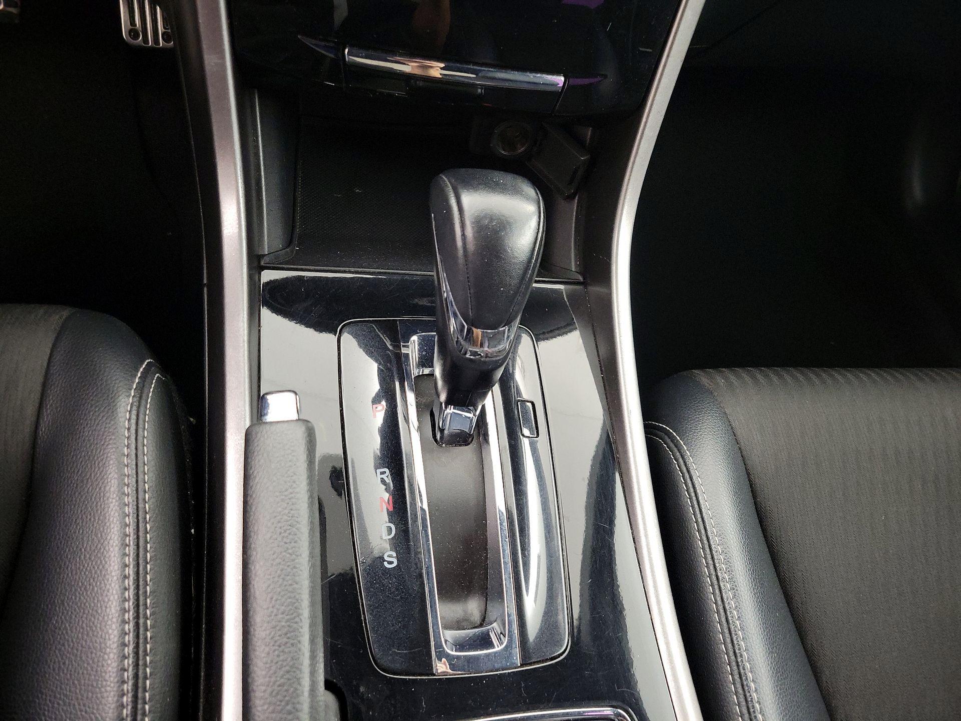 Thumbnail: 2017 Honda Accord - 17