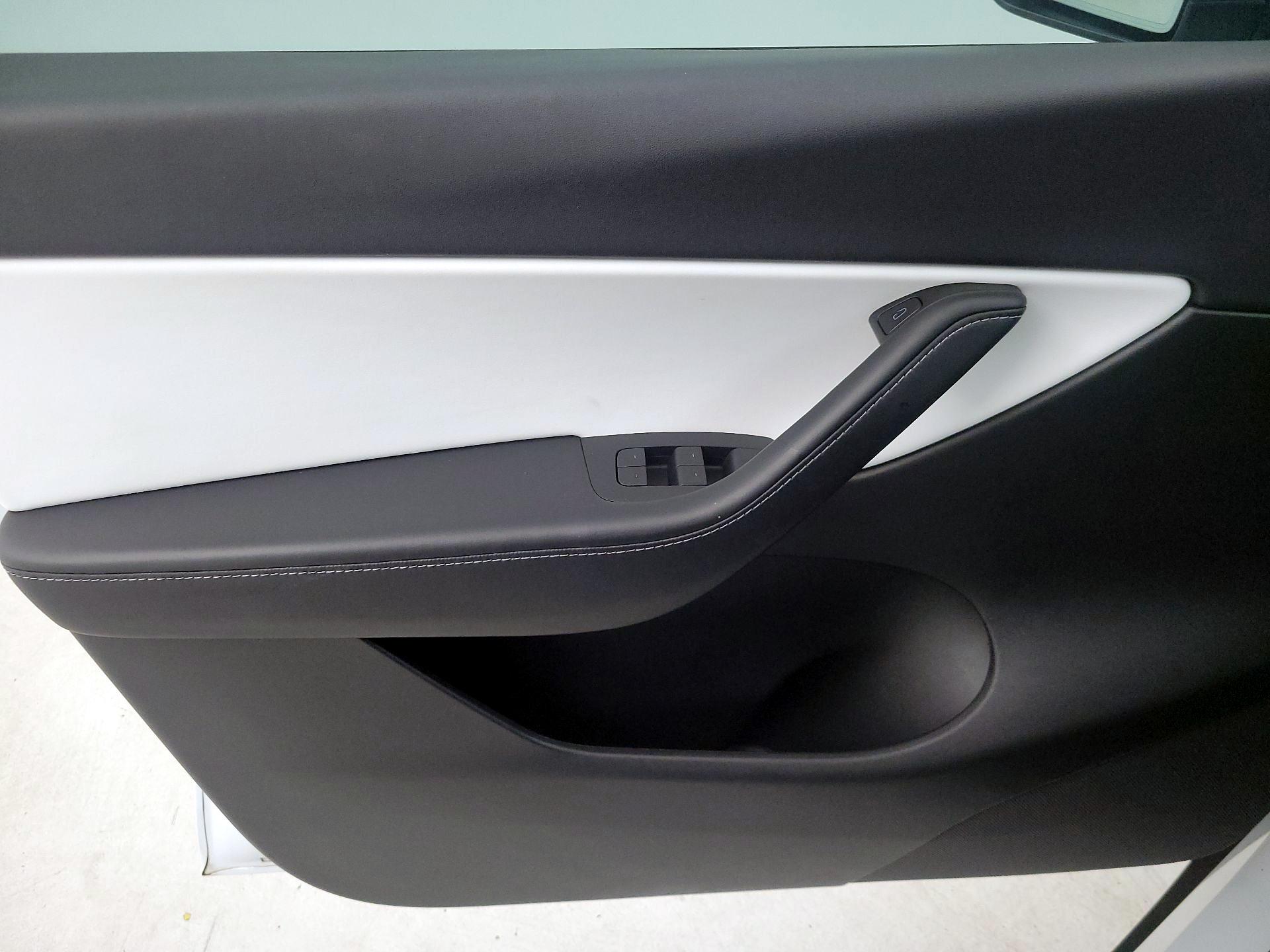 Thumbnail: 2022 Tesla Model Y - 12