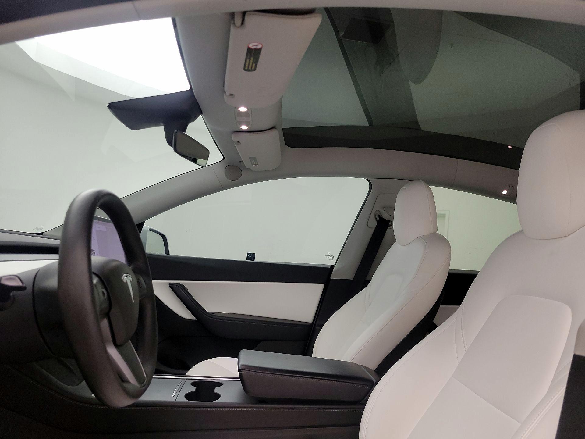 Thumbnail: 2022 Tesla Model Y - 18