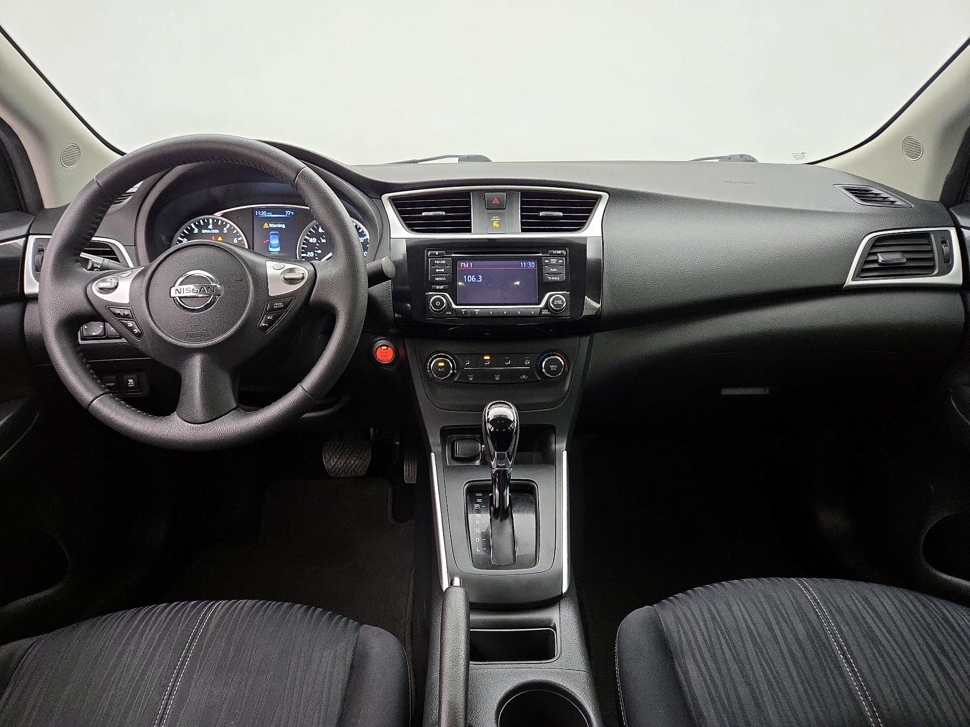 Thumbnail: 2016 Nissan Sentra - 9