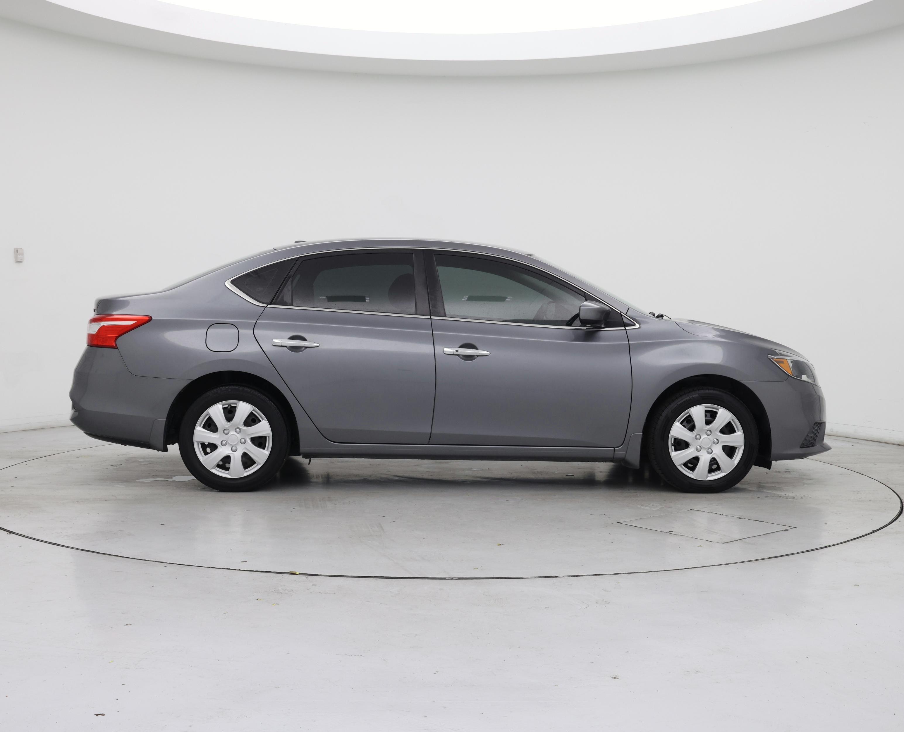 Thumbnail: 2016 Nissan Sentra - 7