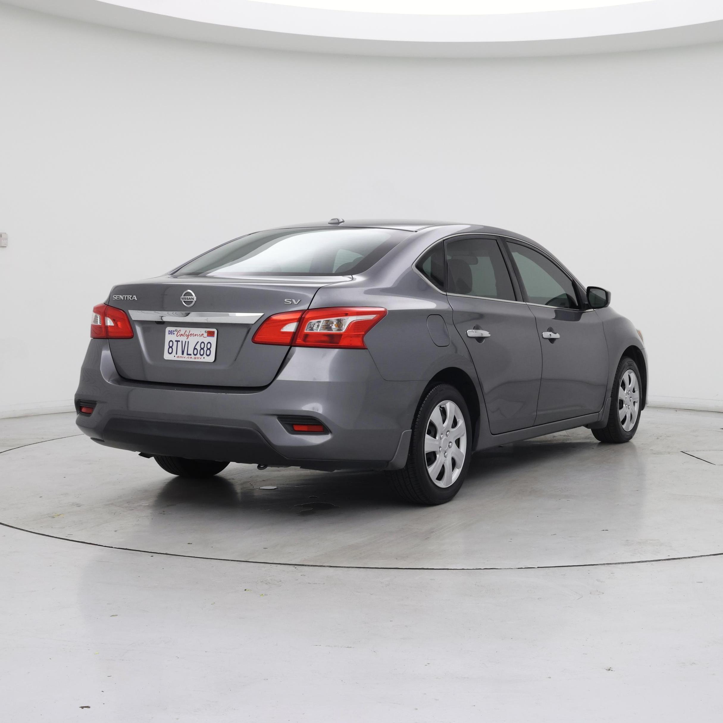 Thumbnail: 2016 Nissan Sentra - 8