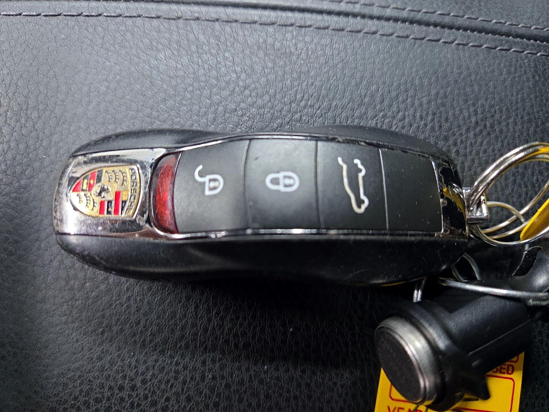 Thumbnail: 2015 Porsche Cayenne - 18