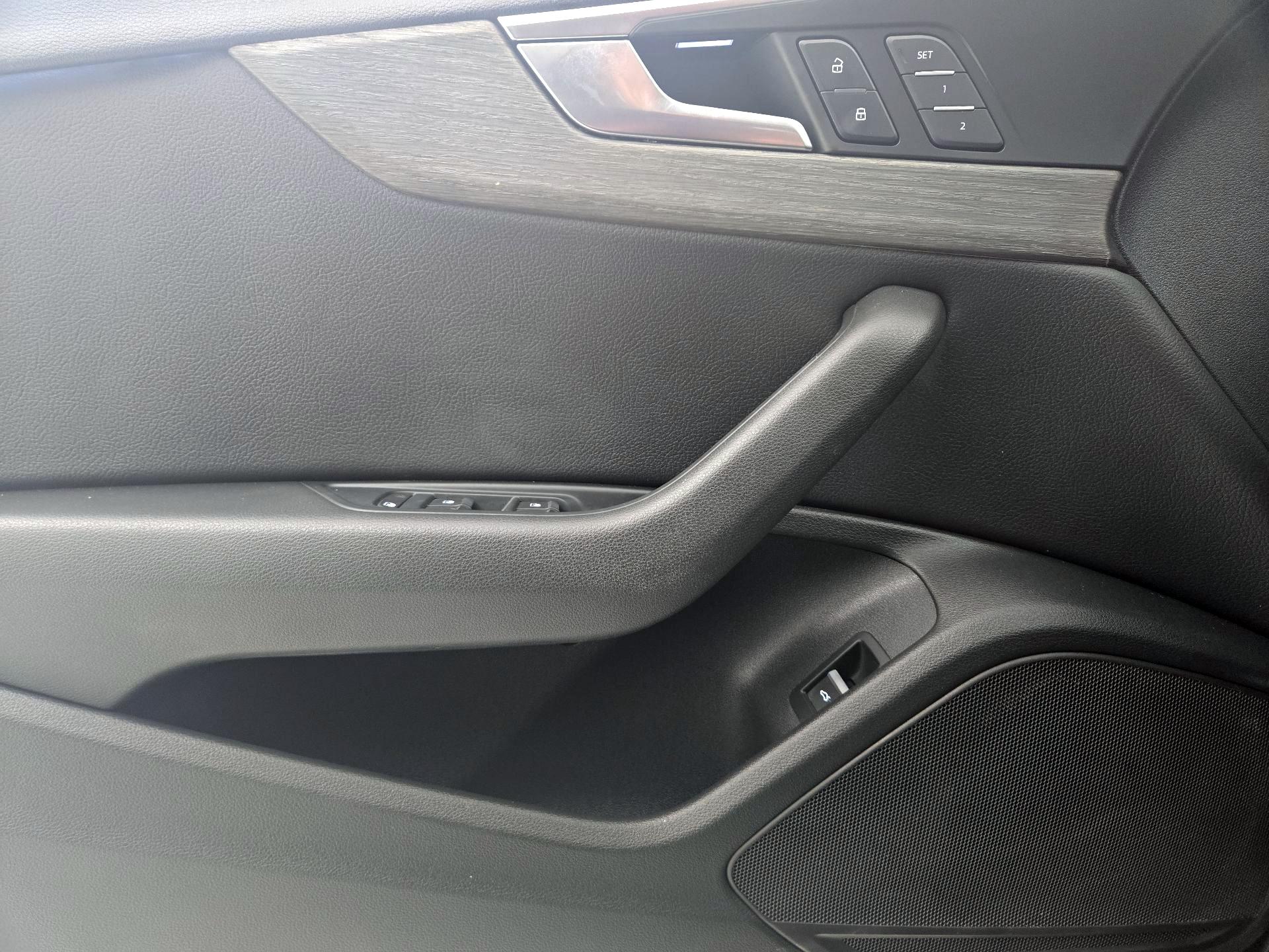 Thumbnail: 2019 Audi A4 - 12