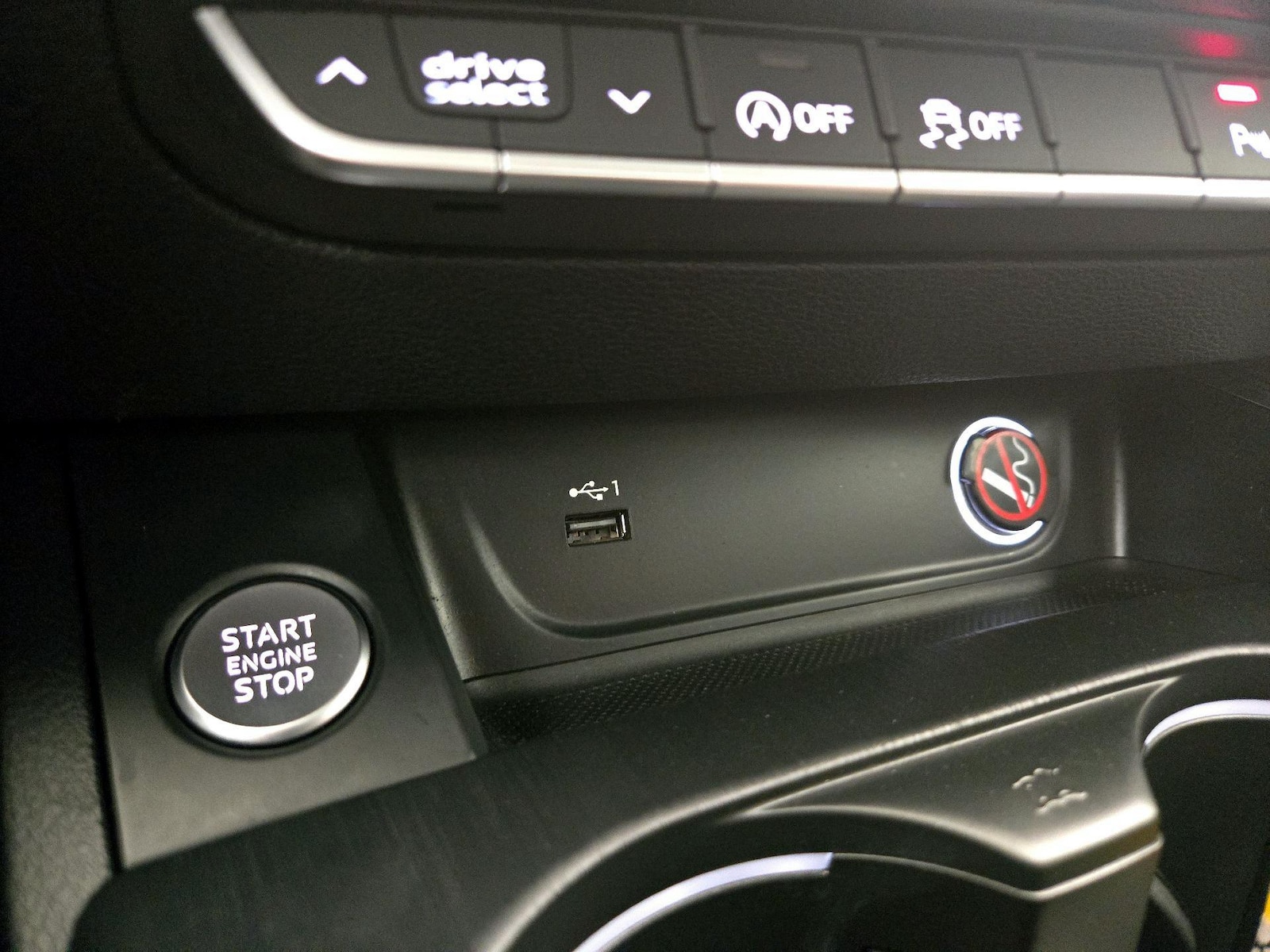 2019 Audi A4 Premium - Photo 19